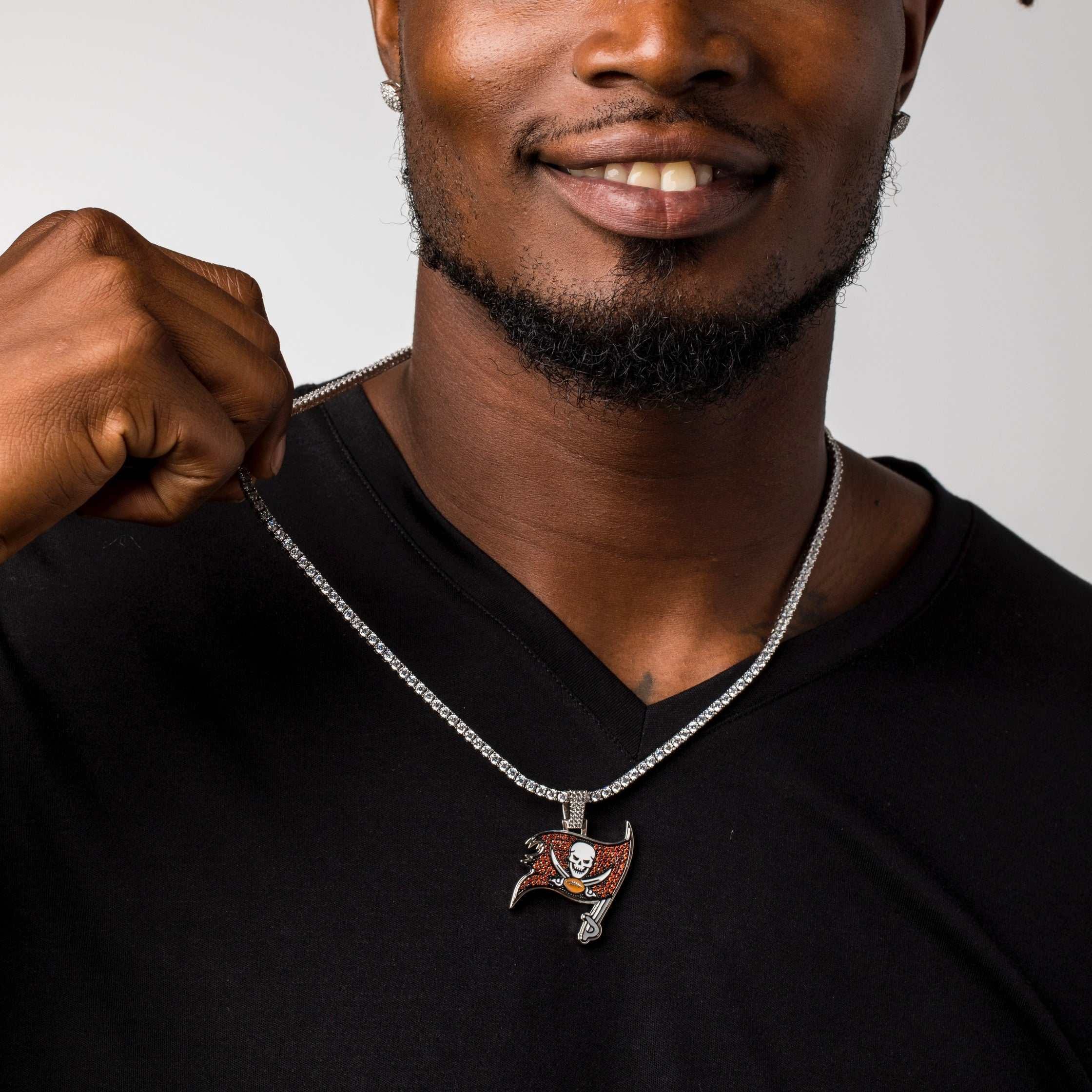 GLD Men Tampa Bay Buccaneers Official NFL Pendant
