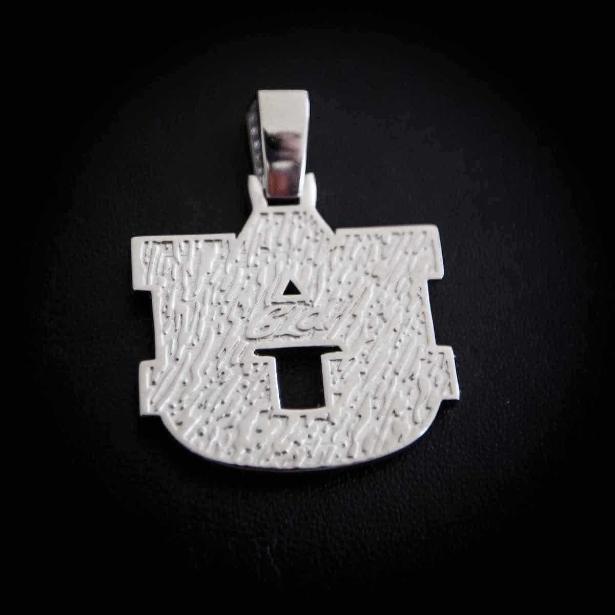 GLD Men Auburn Official NCAA Logo Pendant