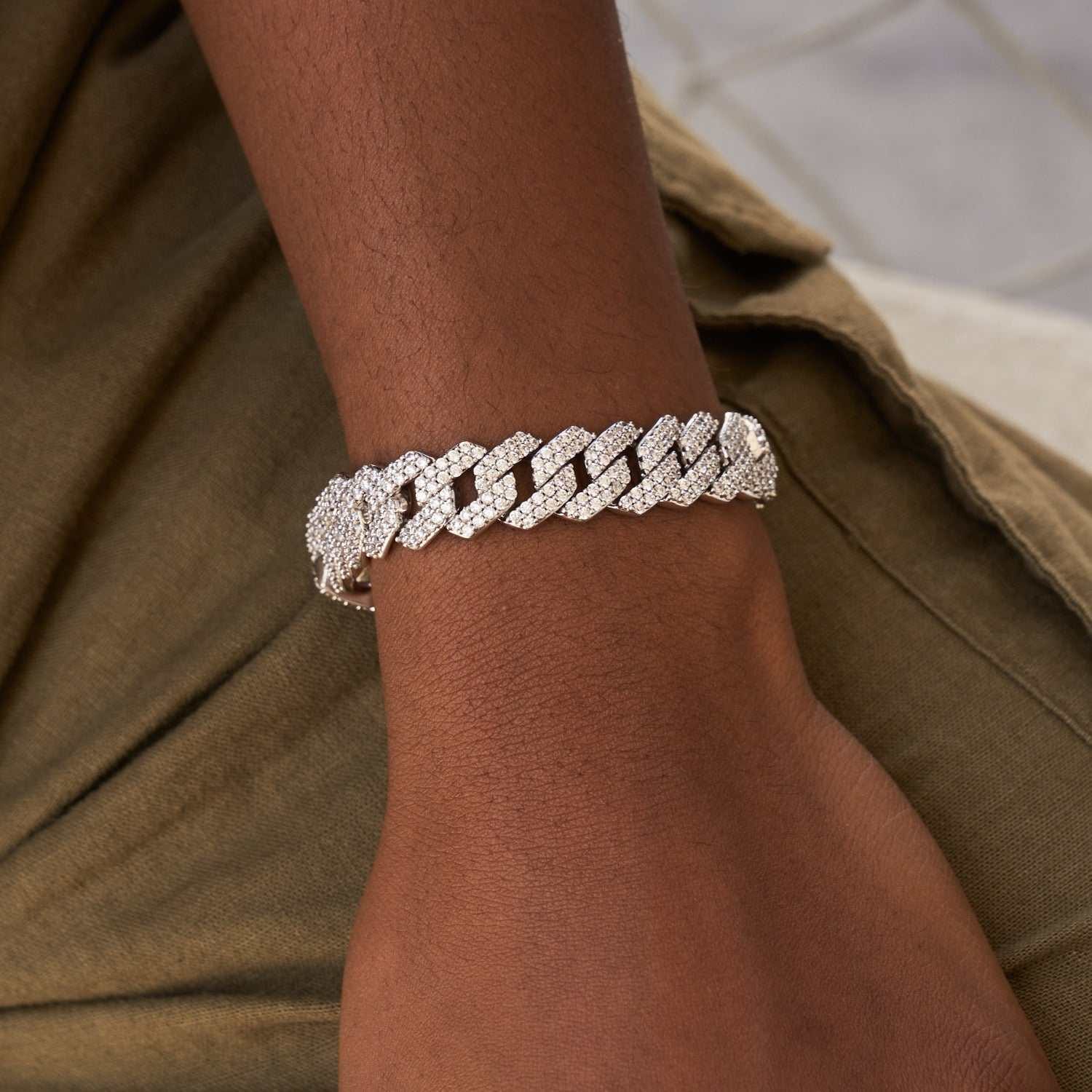 GLD Women Diamond Prong Link Bracelet in White Gold - 12 mm