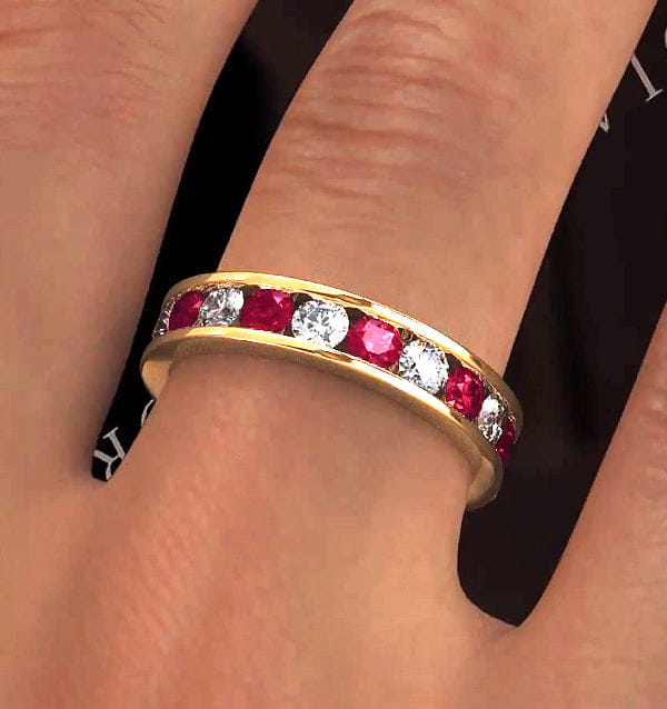 RING ETERNITY RING RAE DIAMONDS H/SI AND RUBY 1.80CT - 18K GOLD