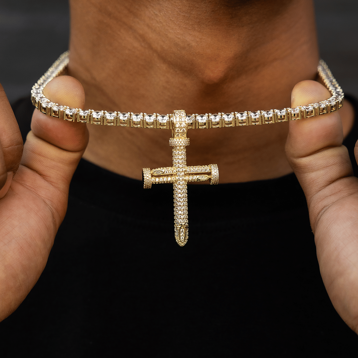 GLD Men Round Nail Cross Pendant in Yellow Gold