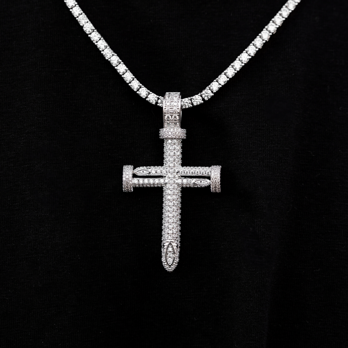 GLD Men Round Nail Cross Pendant in White Gold