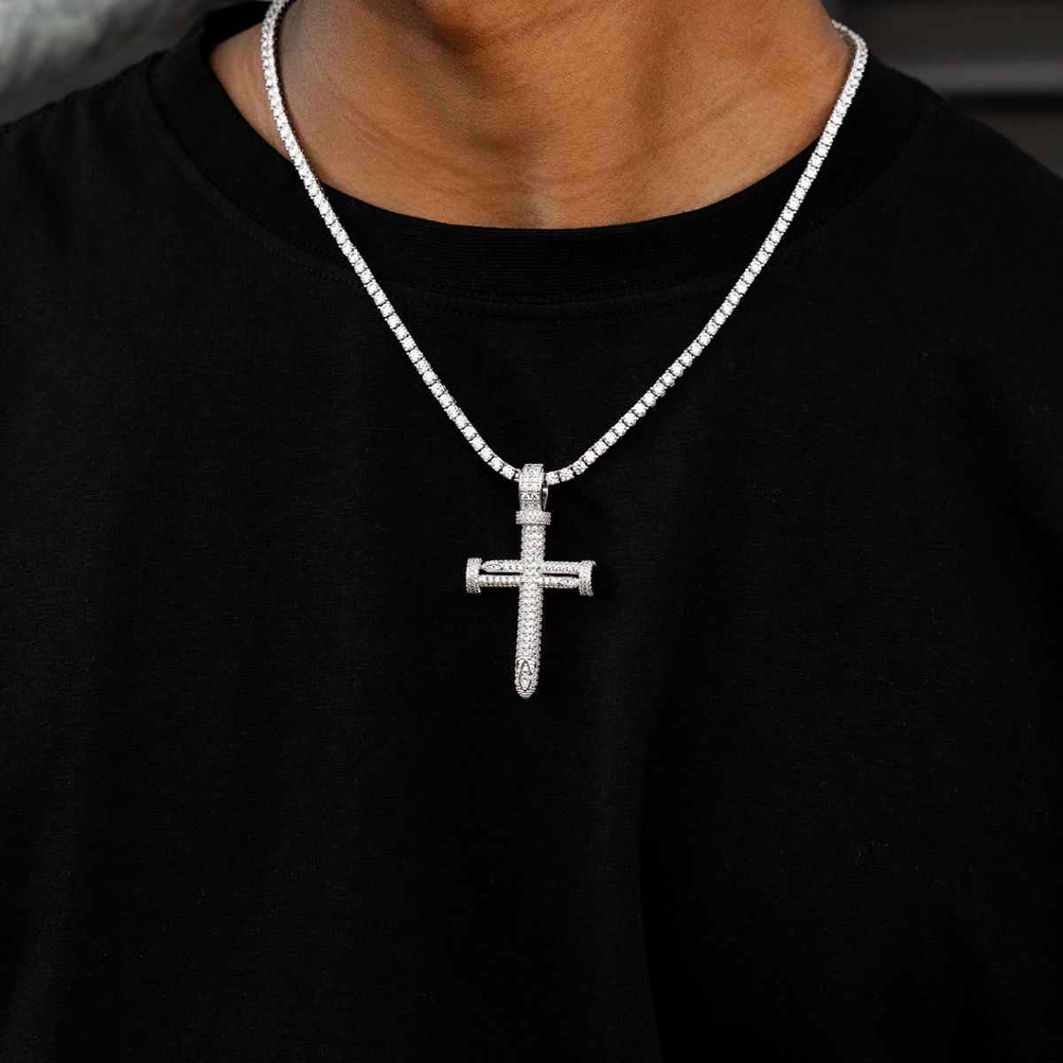 GLD Men Round Nail Cross Pendant in White Gold