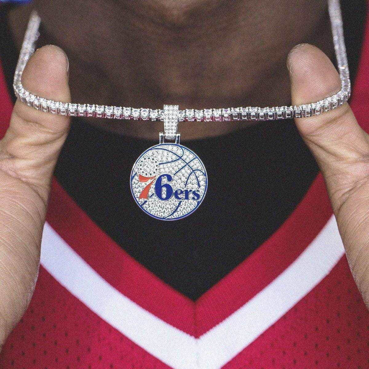 GLD Men Philadelphia 76ers Official NBA Logo Pendant