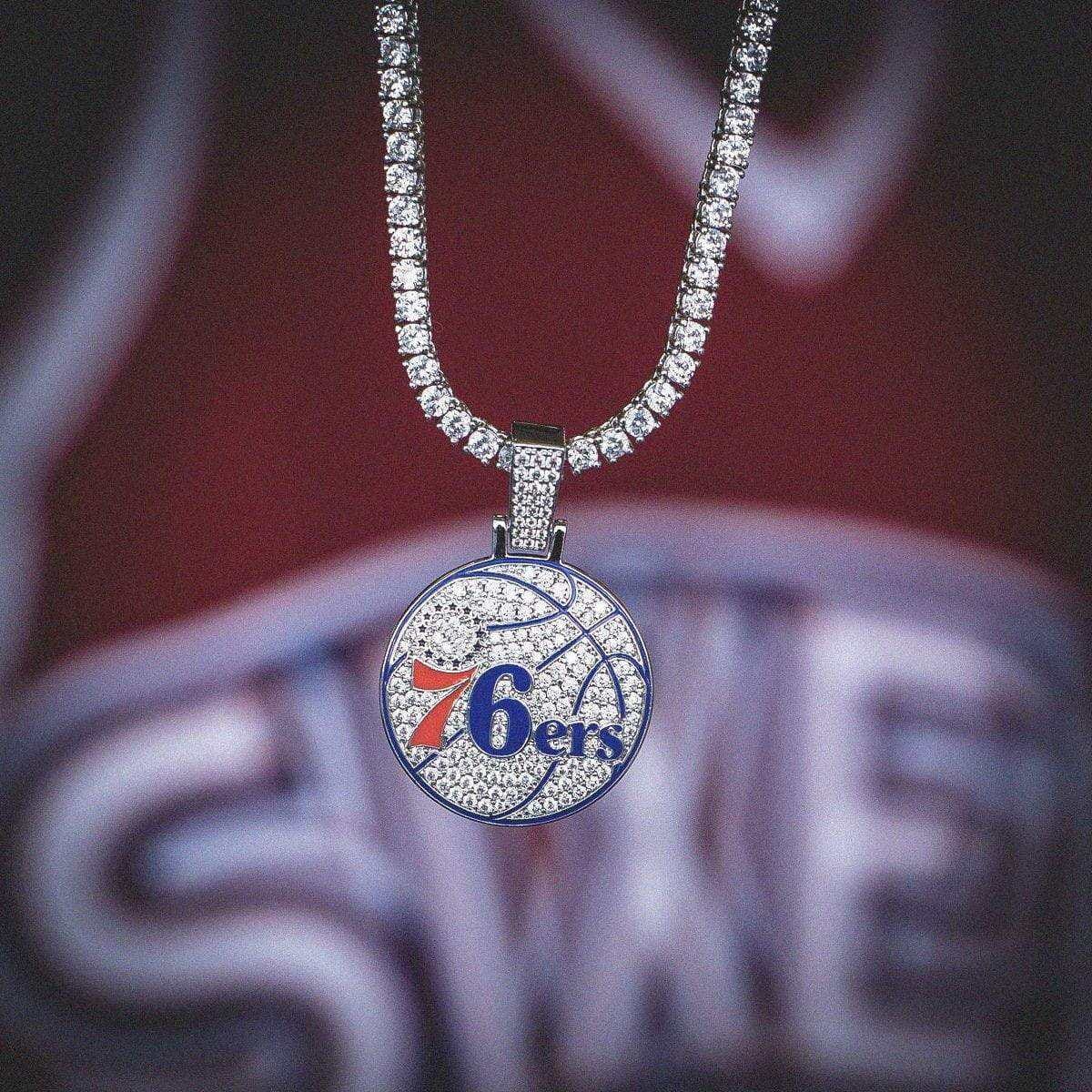 GLD Men Philadelphia 76ers Official NBA Logo Pendant