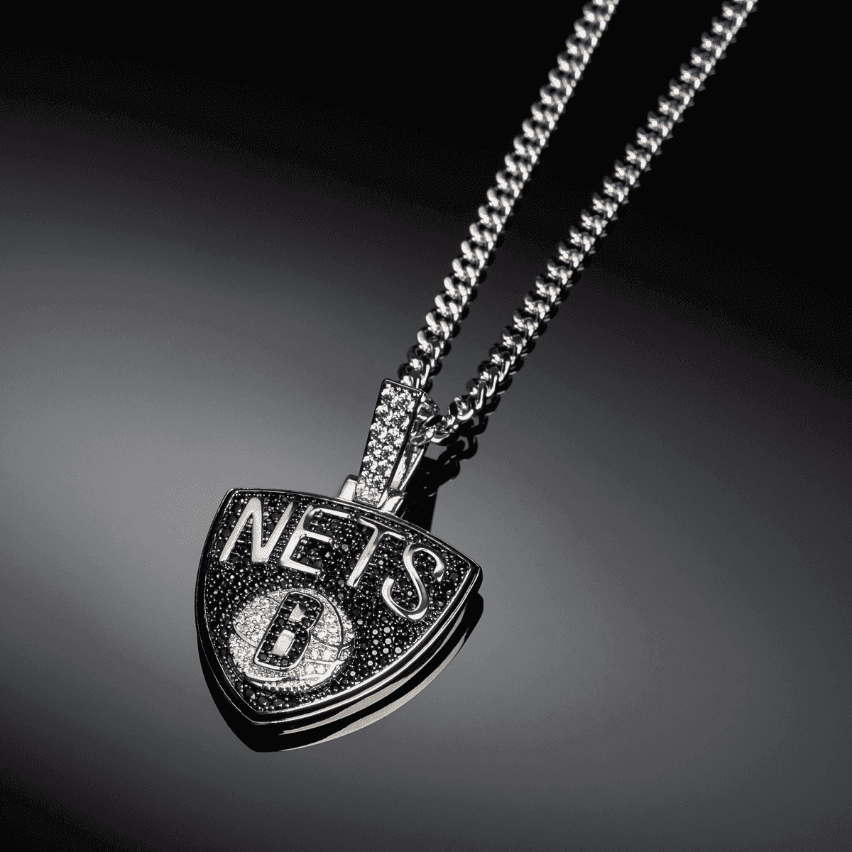 GLD Men Brooklyn Nets Official NBA Logo Pendant in White Gold