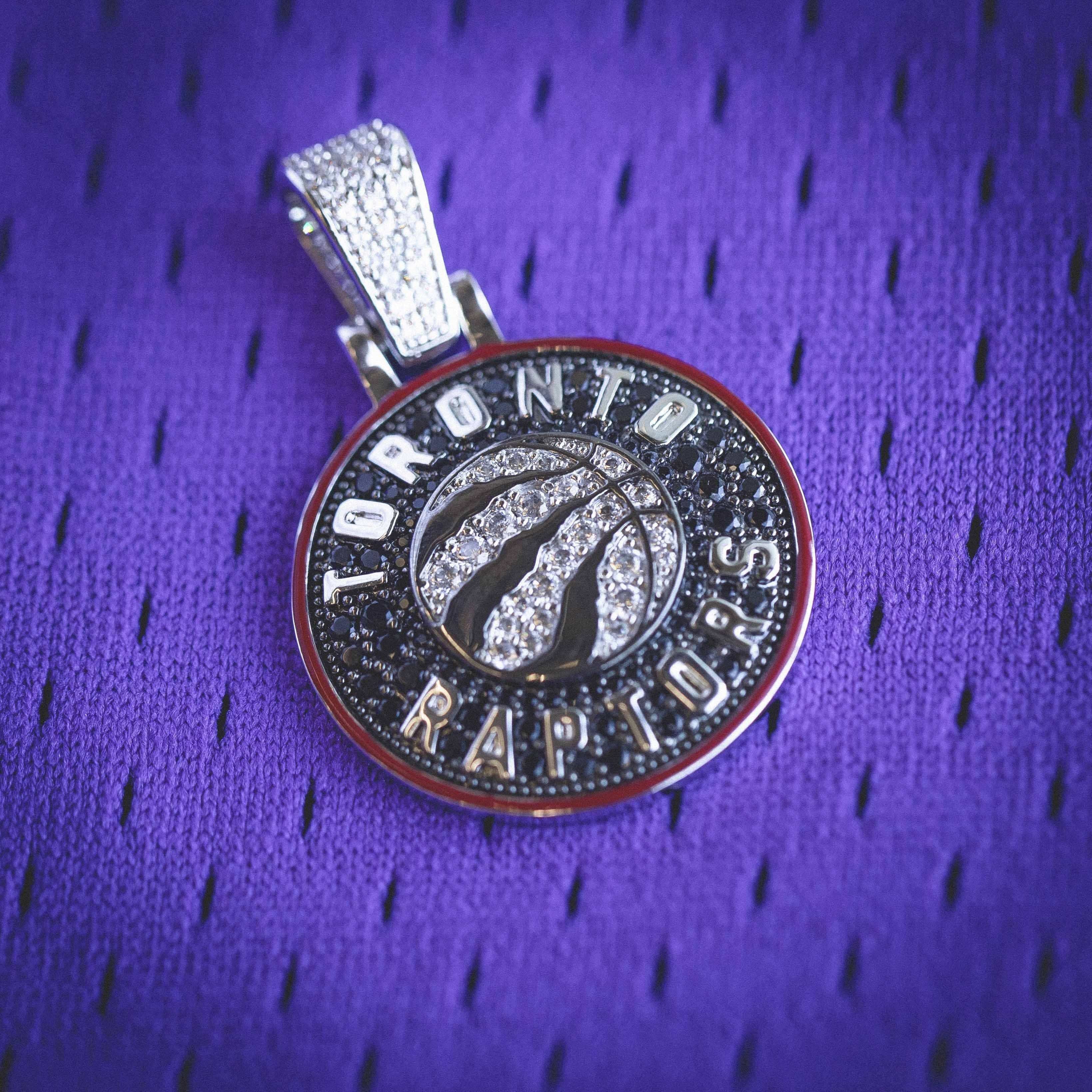 GLD Men Toronto Raptors Official NBA Logo Pendant