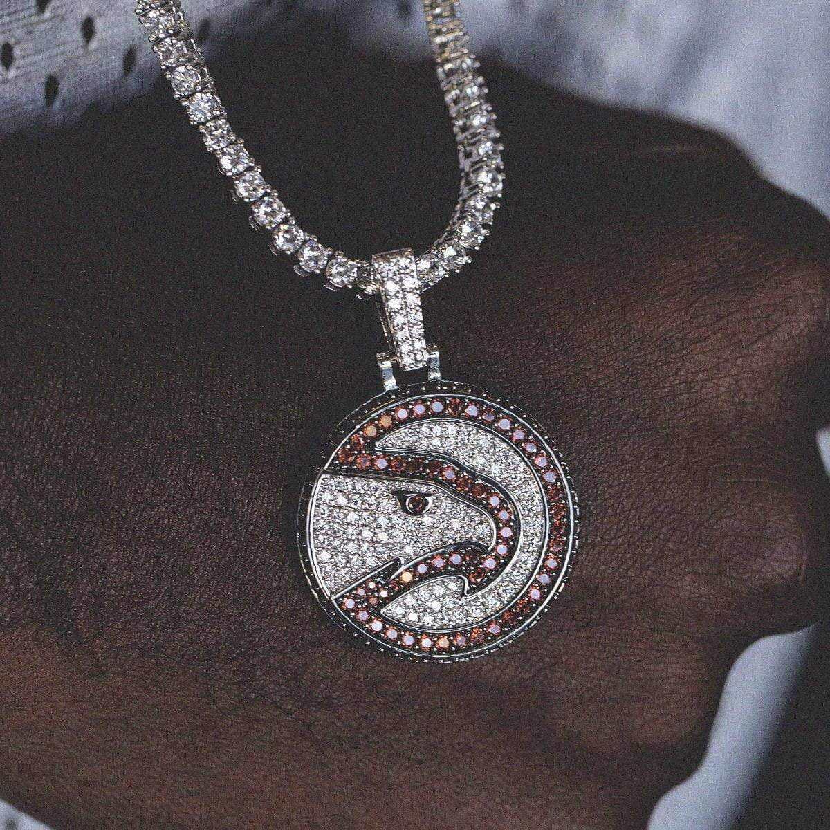 GLD Men Atlanta Hawks Official NBA Logo Pendant