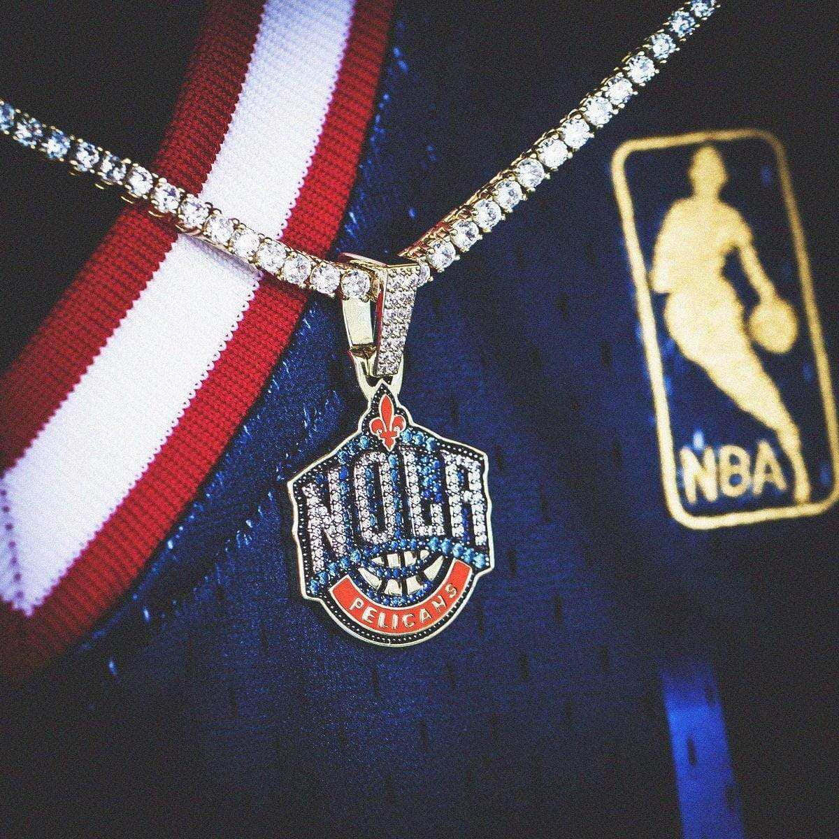 GLD Men New Orleans Pelicans Official NBA Logo Pendant