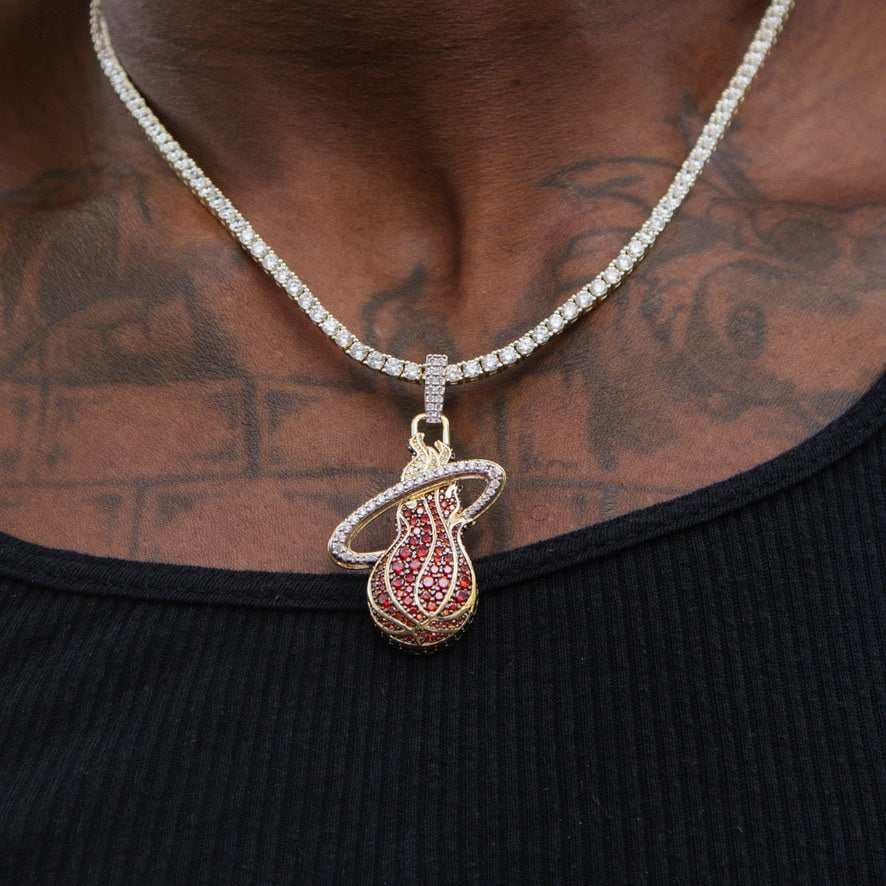 GLD Men Miami Heat Official NBA Logo Pendant