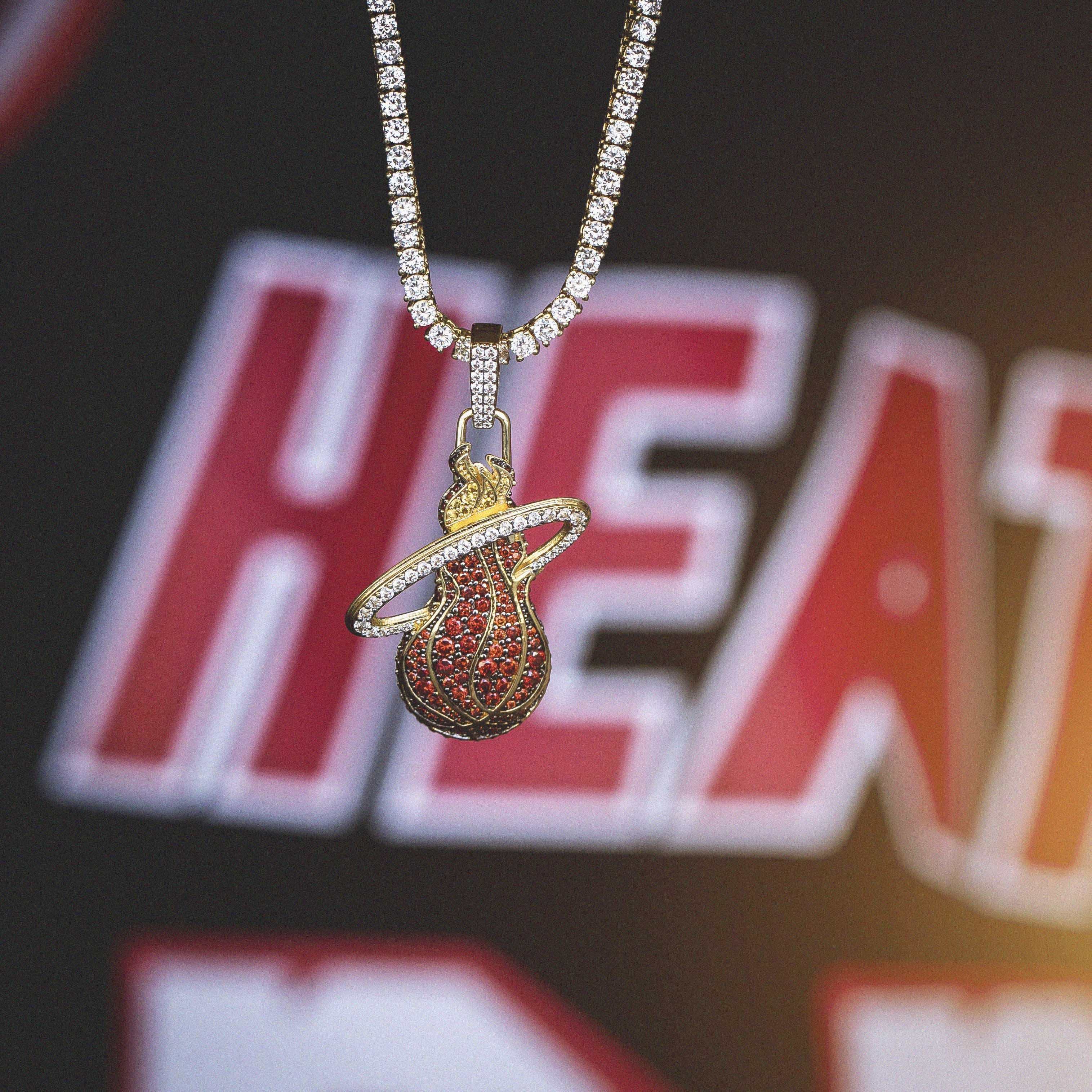 GLD Men Miami Heat Official NBA Logo Pendant