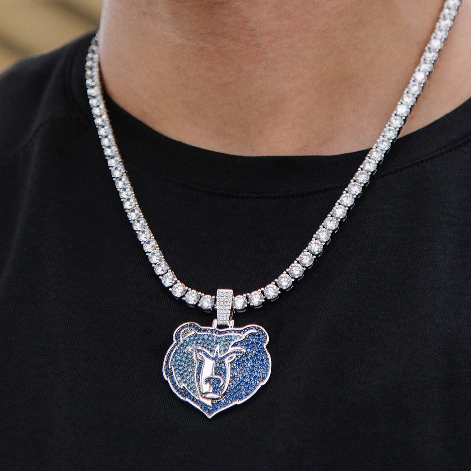 GLD Men Memphis Grizzlies Official NBA Logo Pendant