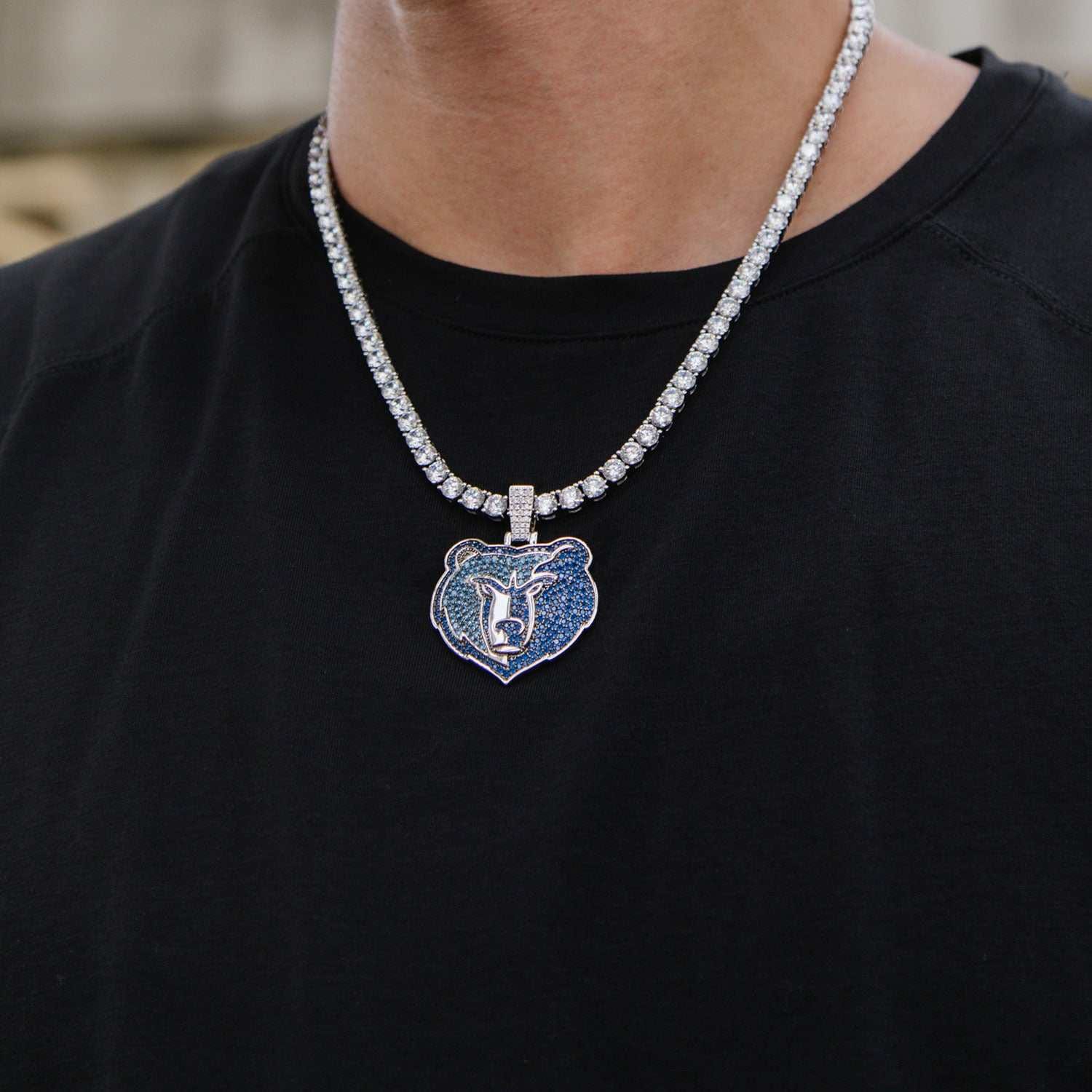 GLD Men Memphis Grizzlies Official NBA Logo Pendant