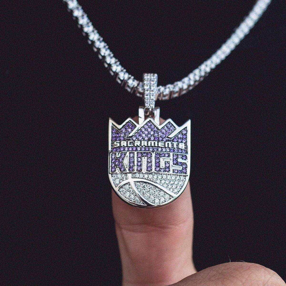 GLD Men Sacramento Kings Official NBA Logo Pendant