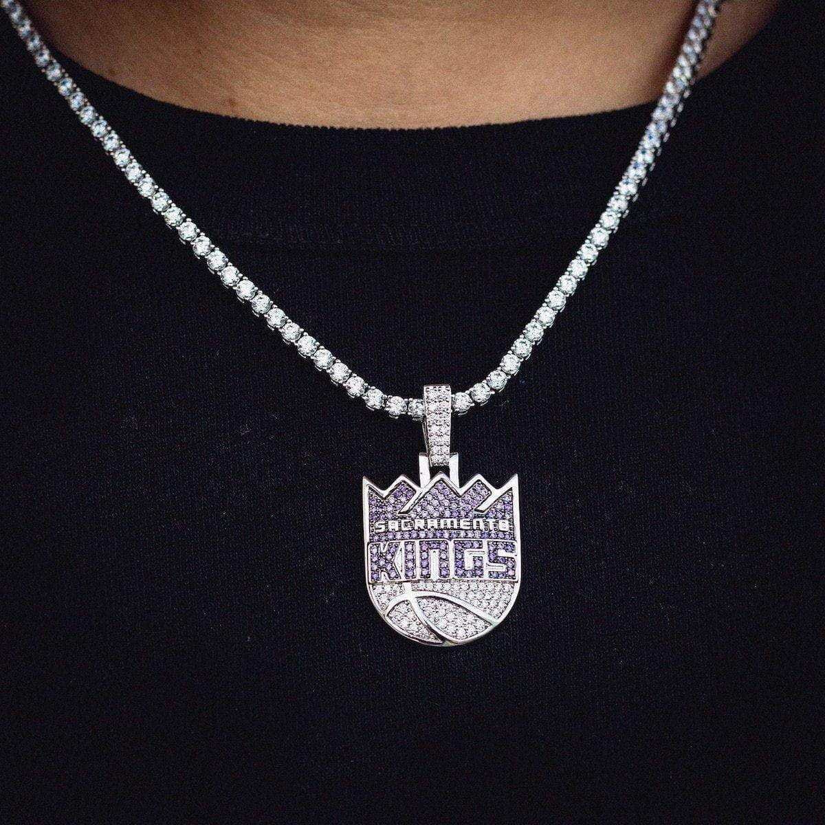 GLD Men Sacramento Kings Official NBA Logo Pendant