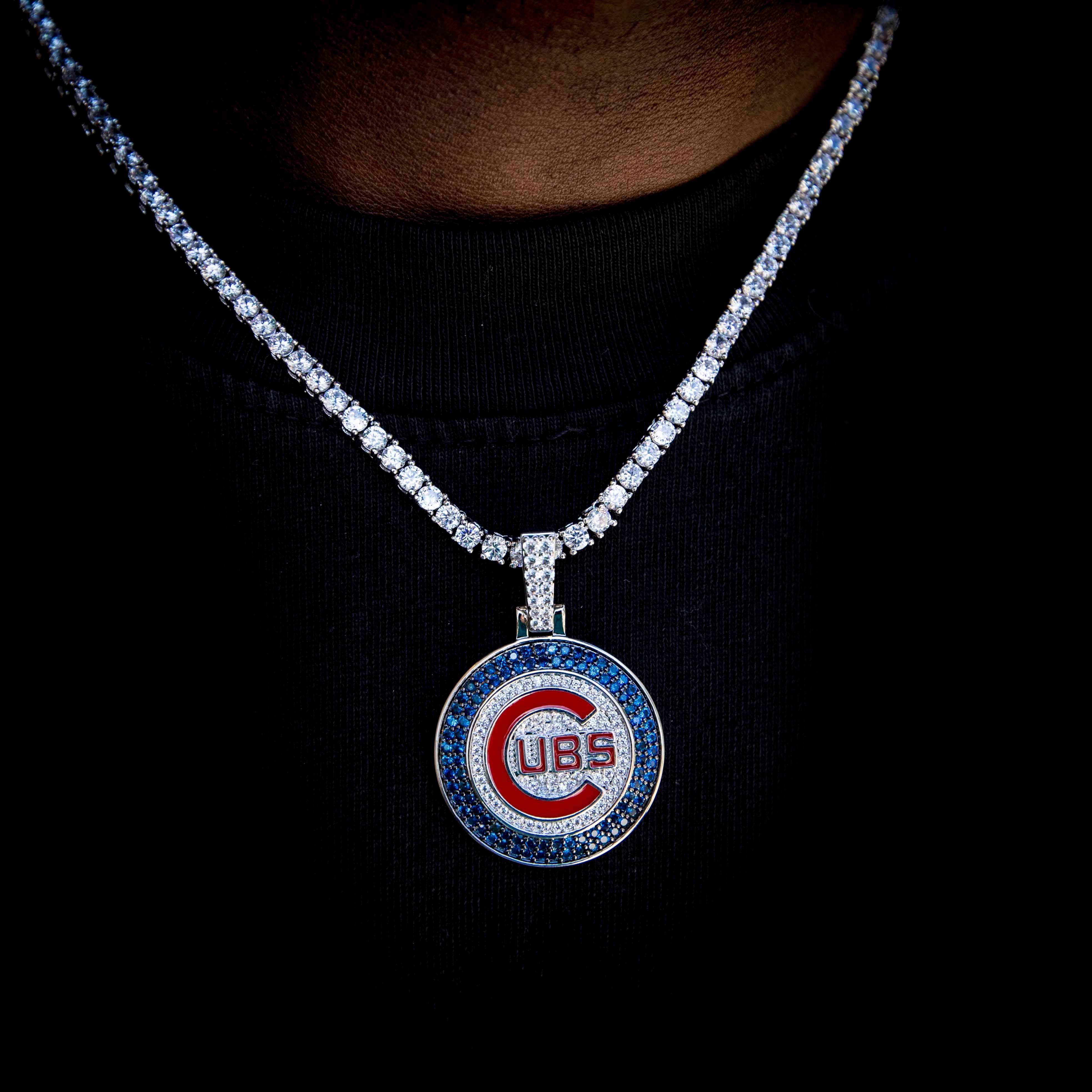 GLD Men Chicago Cubs Official MLB Logo Pendant