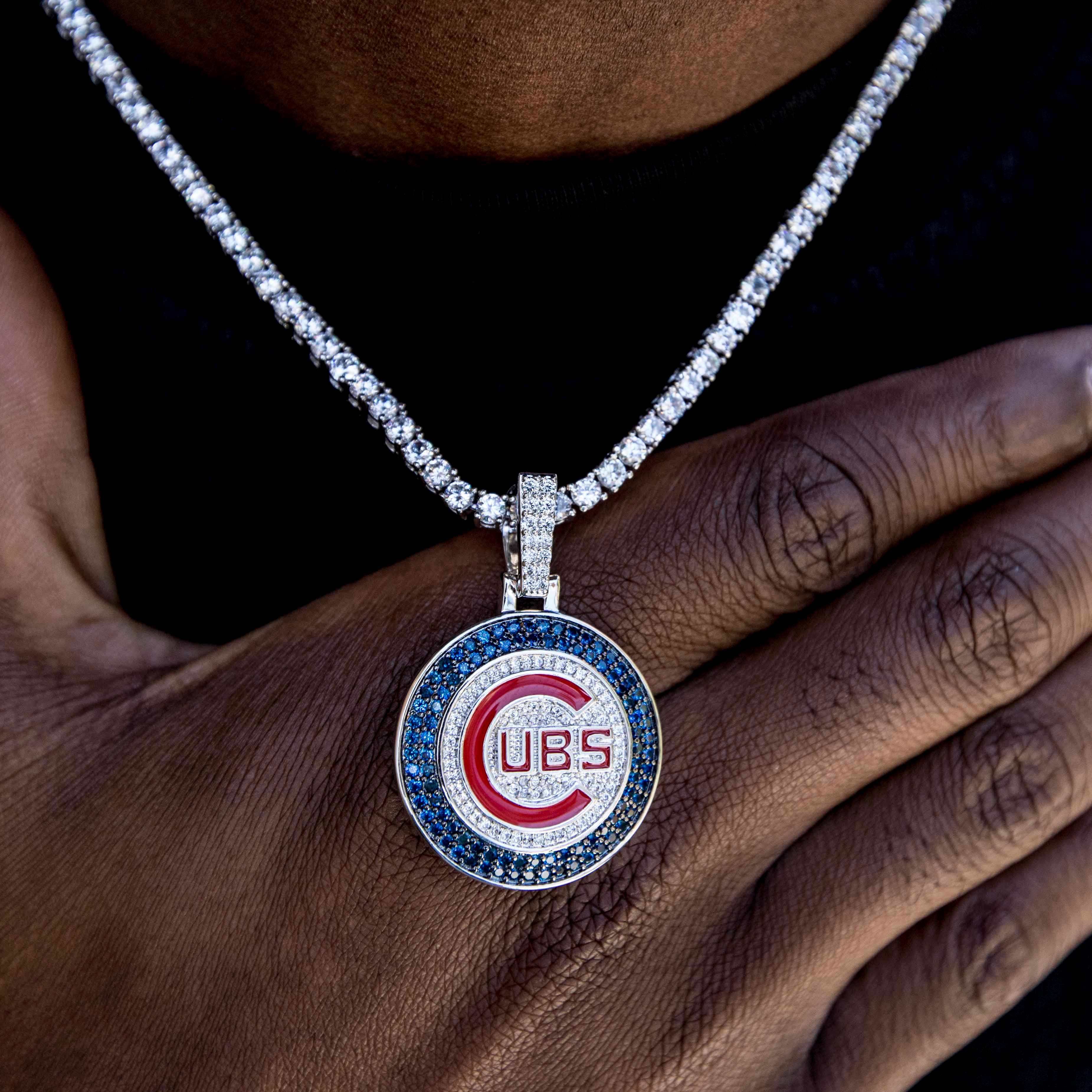 GLD Men Chicago Cubs Official MLB Logo Pendant