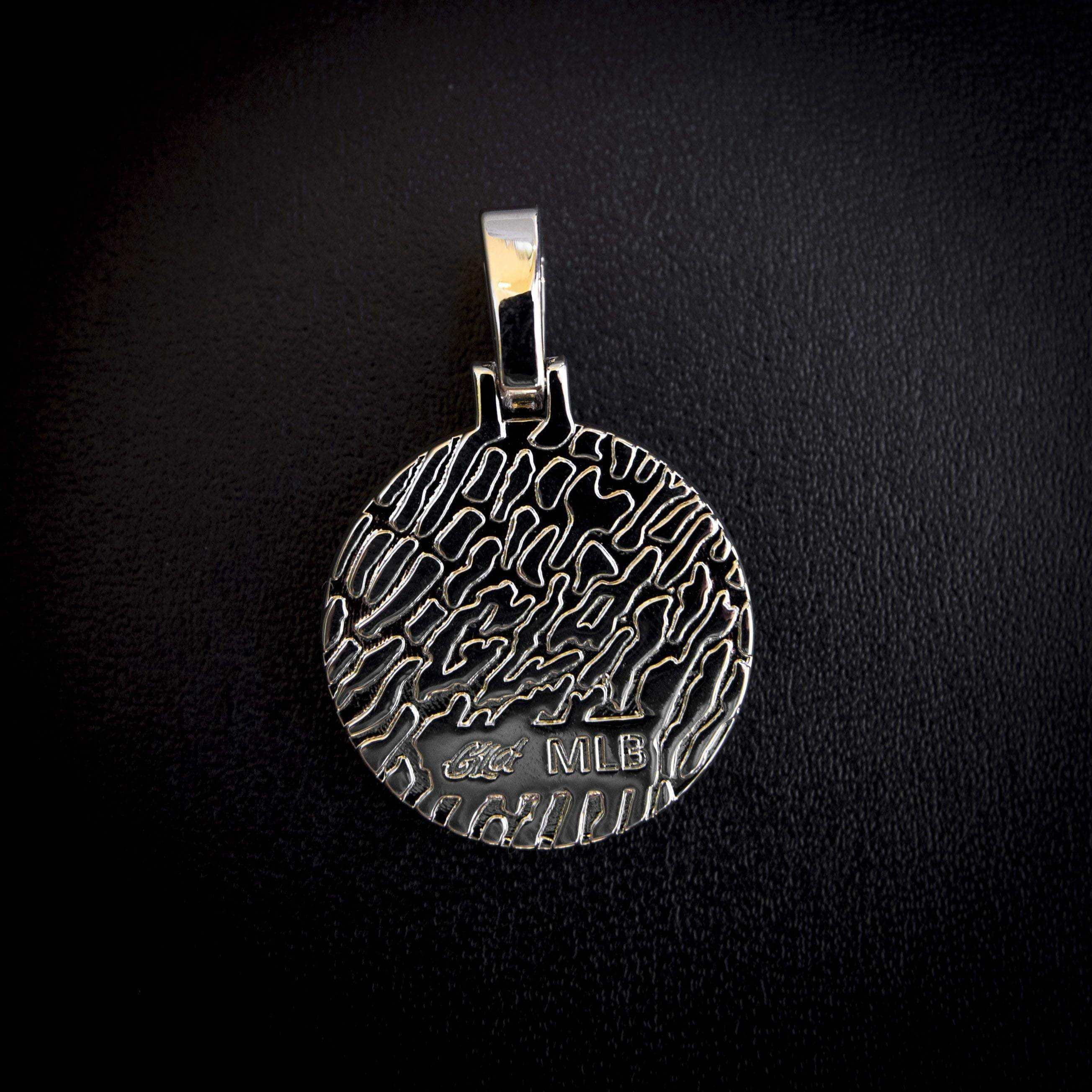 GLD Men Chicago Cubs Official MLB Logo Pendant