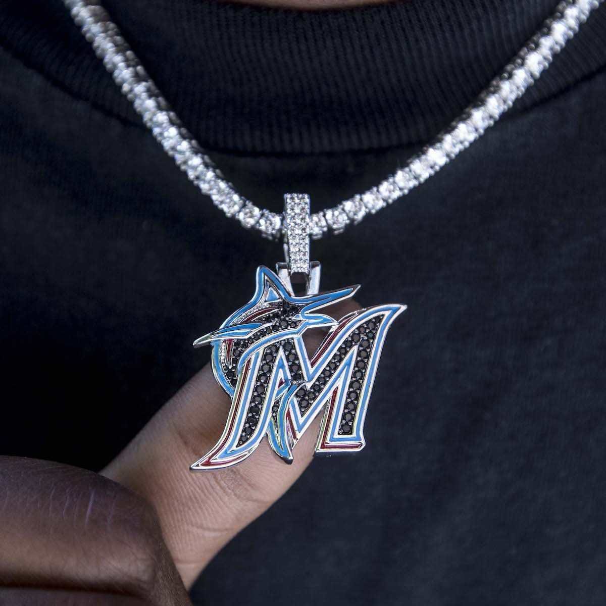 GLD Men Miami Marlins Official MLB Logo Pendant