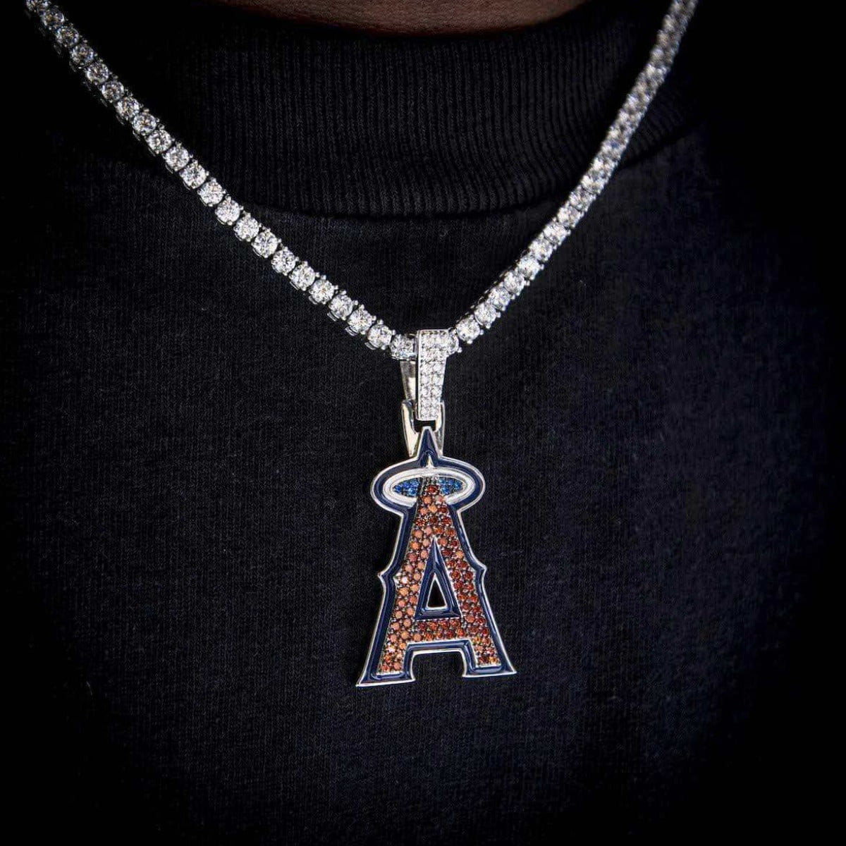 GLD Men Los Angeles Angels Official MLB Logo Pendant