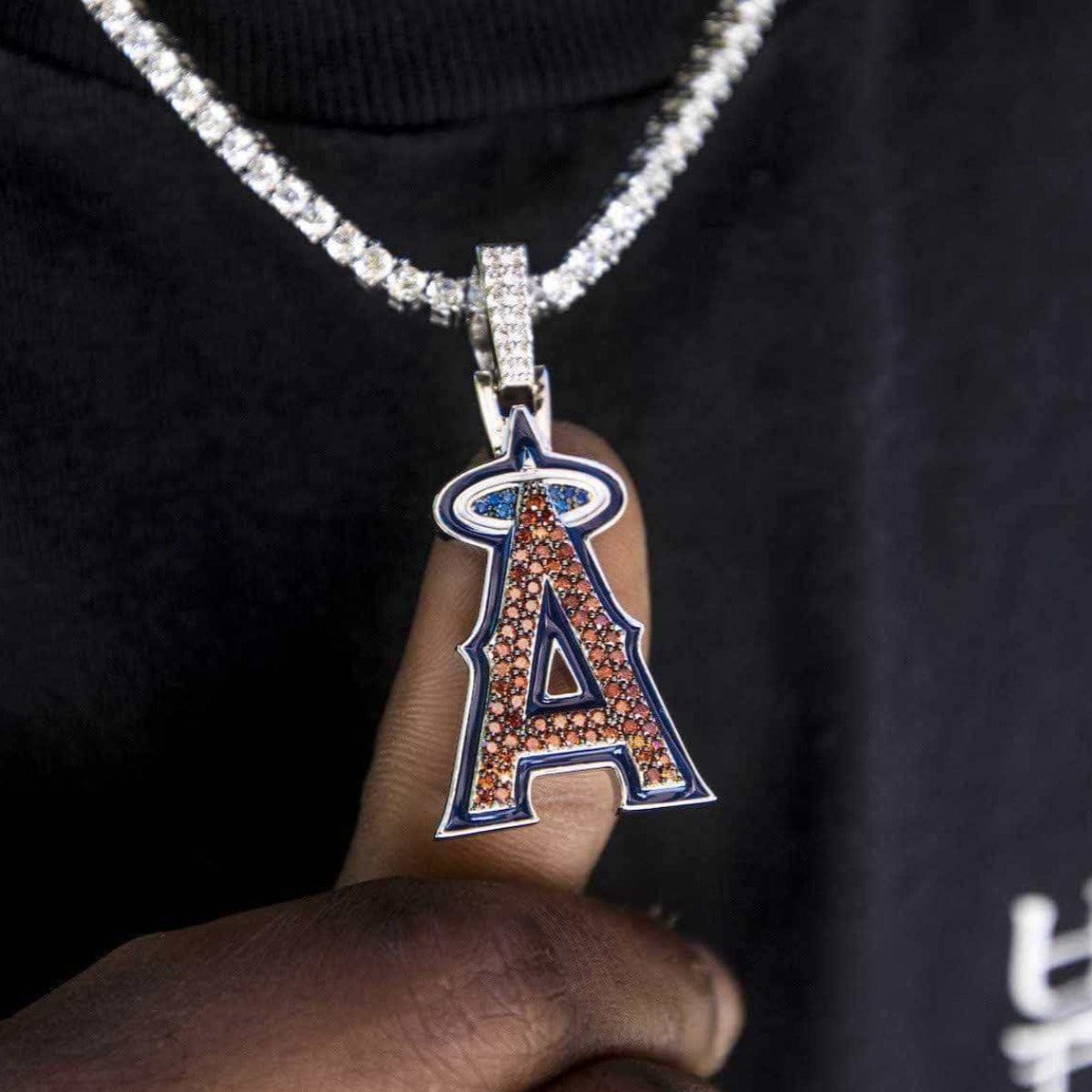 GLD Men Los Angeles Angels Official MLB Logo Pendant
