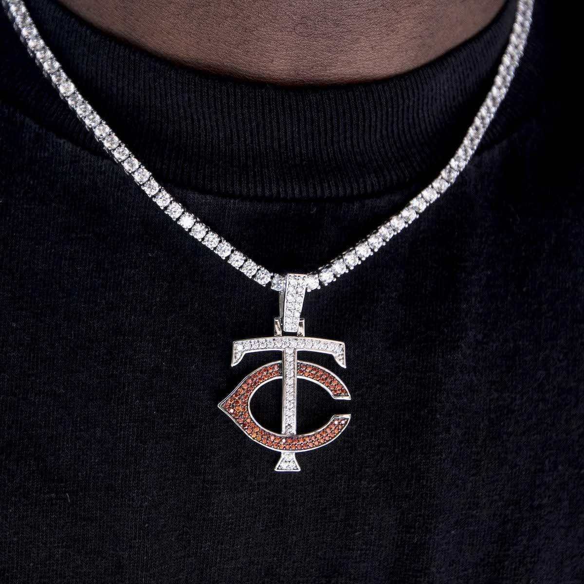 GLD Men Minnesota Twins Official MLB Logo Pendant