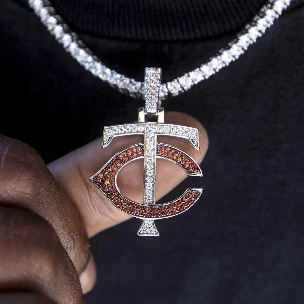 GLD Men Minnesota Twins Official MLB Logo Pendant