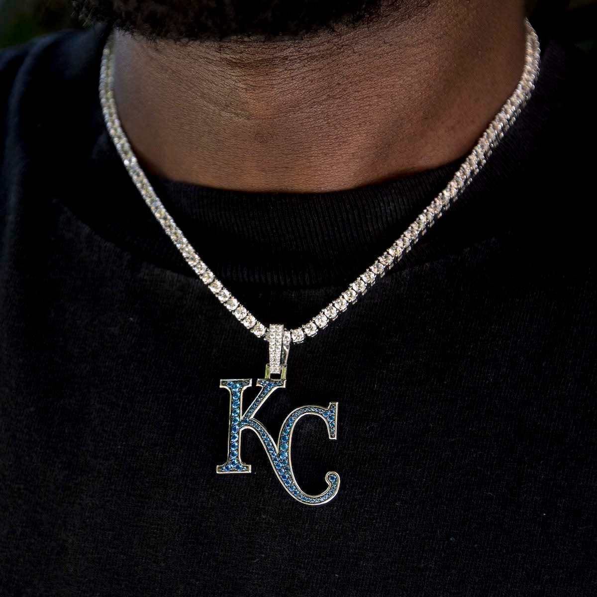 GLD Men Kansas City Royals Official MLB Logo Pendant
