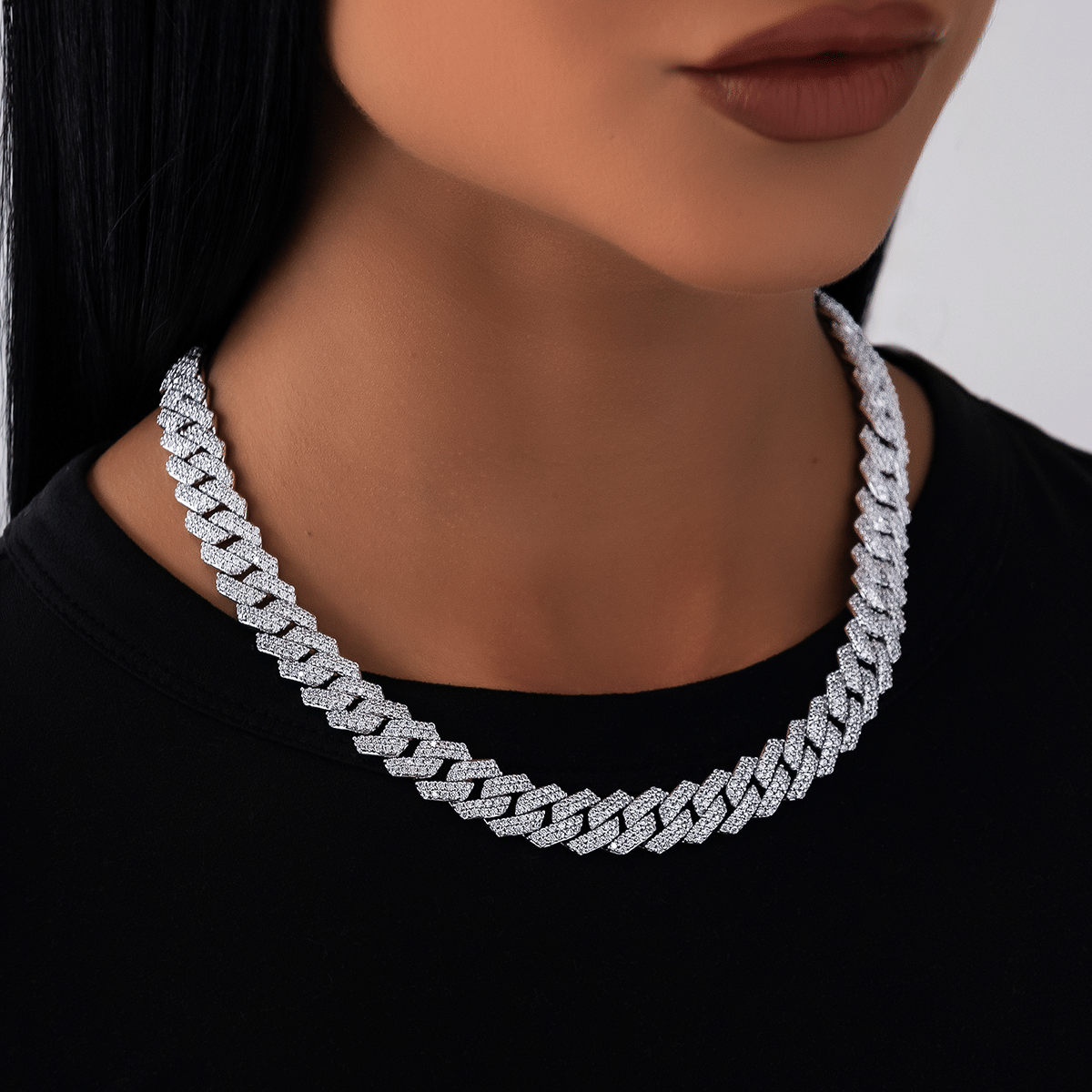 GLD Women Diamond Prong Link Necklace in White Gold - 12 mm
