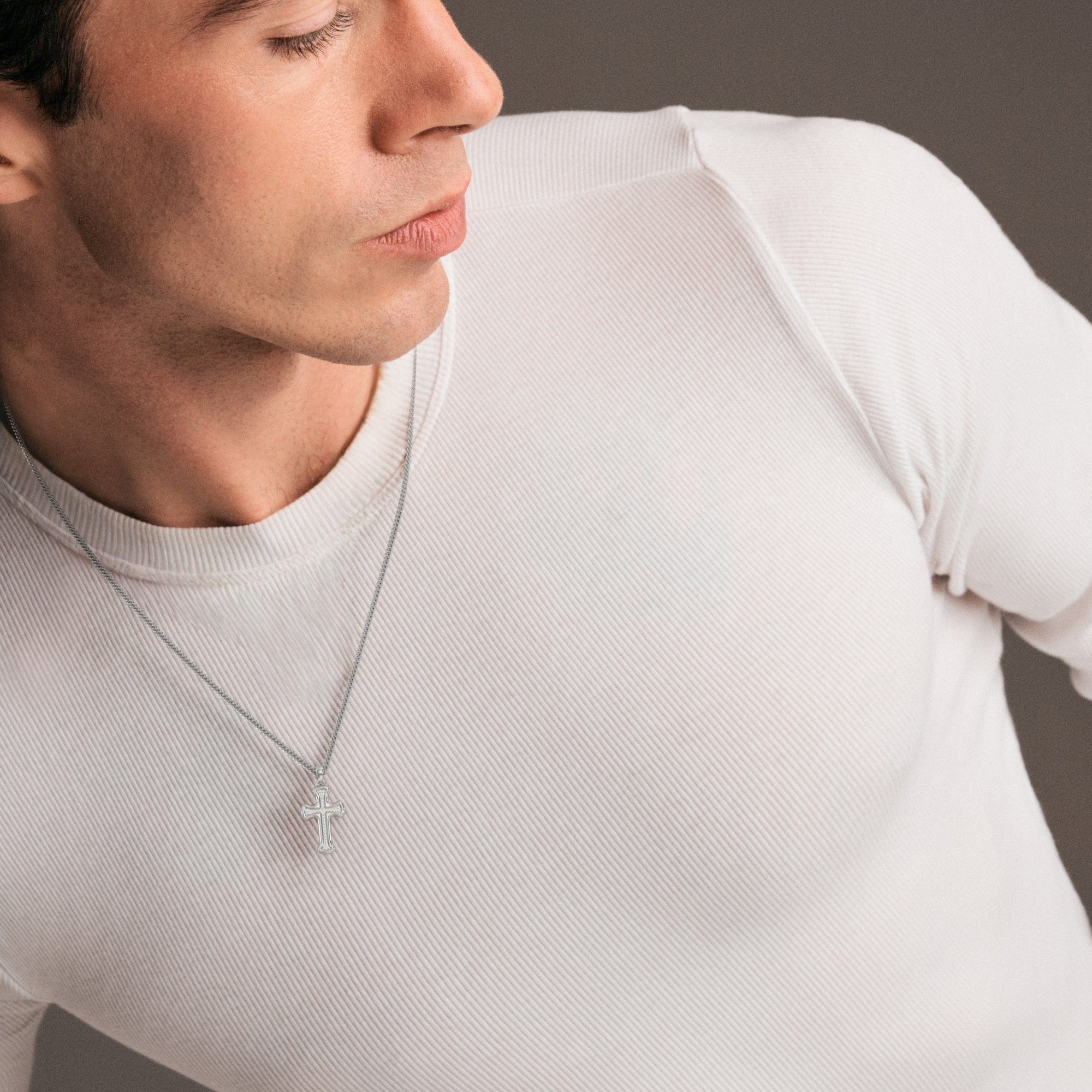 Lab Grown Men’s 0.15ct Lab Grown Diamond Cross Pendant Necklace in Sterling Silver
