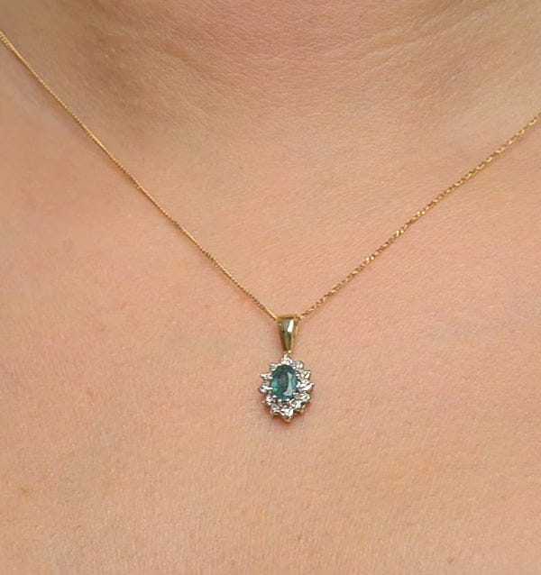 Diamond Emerald 0.43CT And Diamond 9K Yellow Gold Pendant Necklace