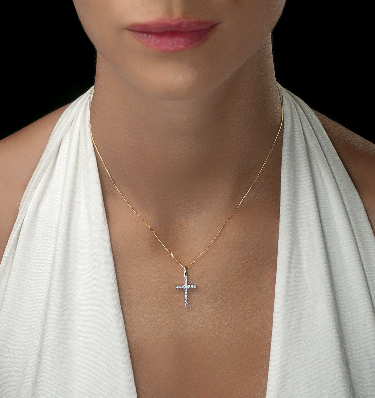 Diamond Lab Diamond Cross Pendant Necklace Claw Set 0.25ct H/Si in 9K Gold