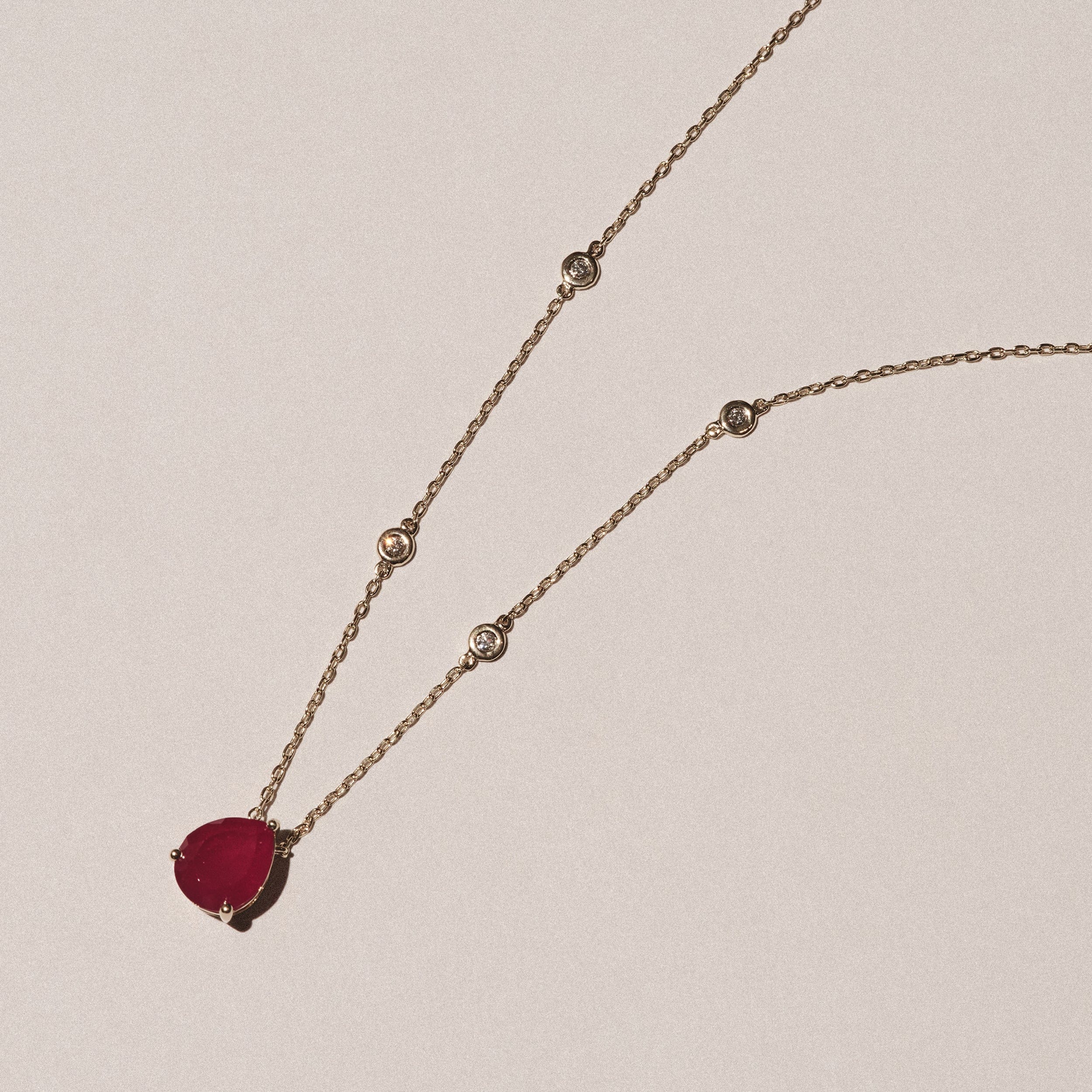 Solitaire Astra 3.50ct Lab Ruby and Diamond Solitaire Pear Cut Necklace in 18K Gold Vermeil