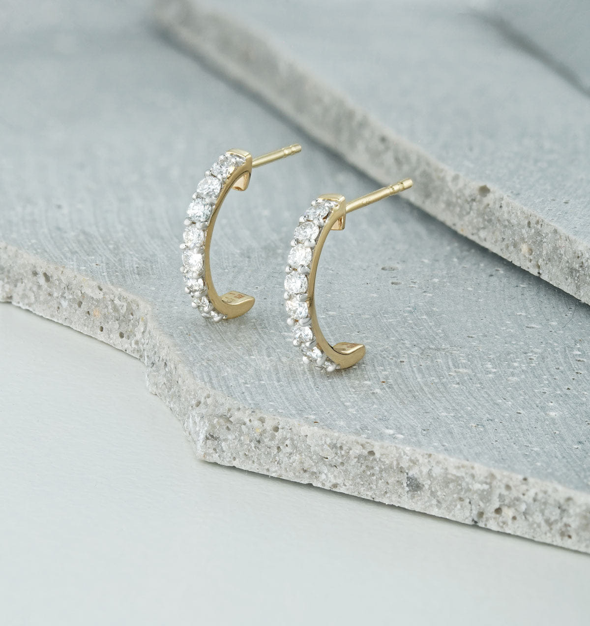 Diamond Comfort Huggie Lab Diamond Earrings 0.50ct H/Si in 9K Gold