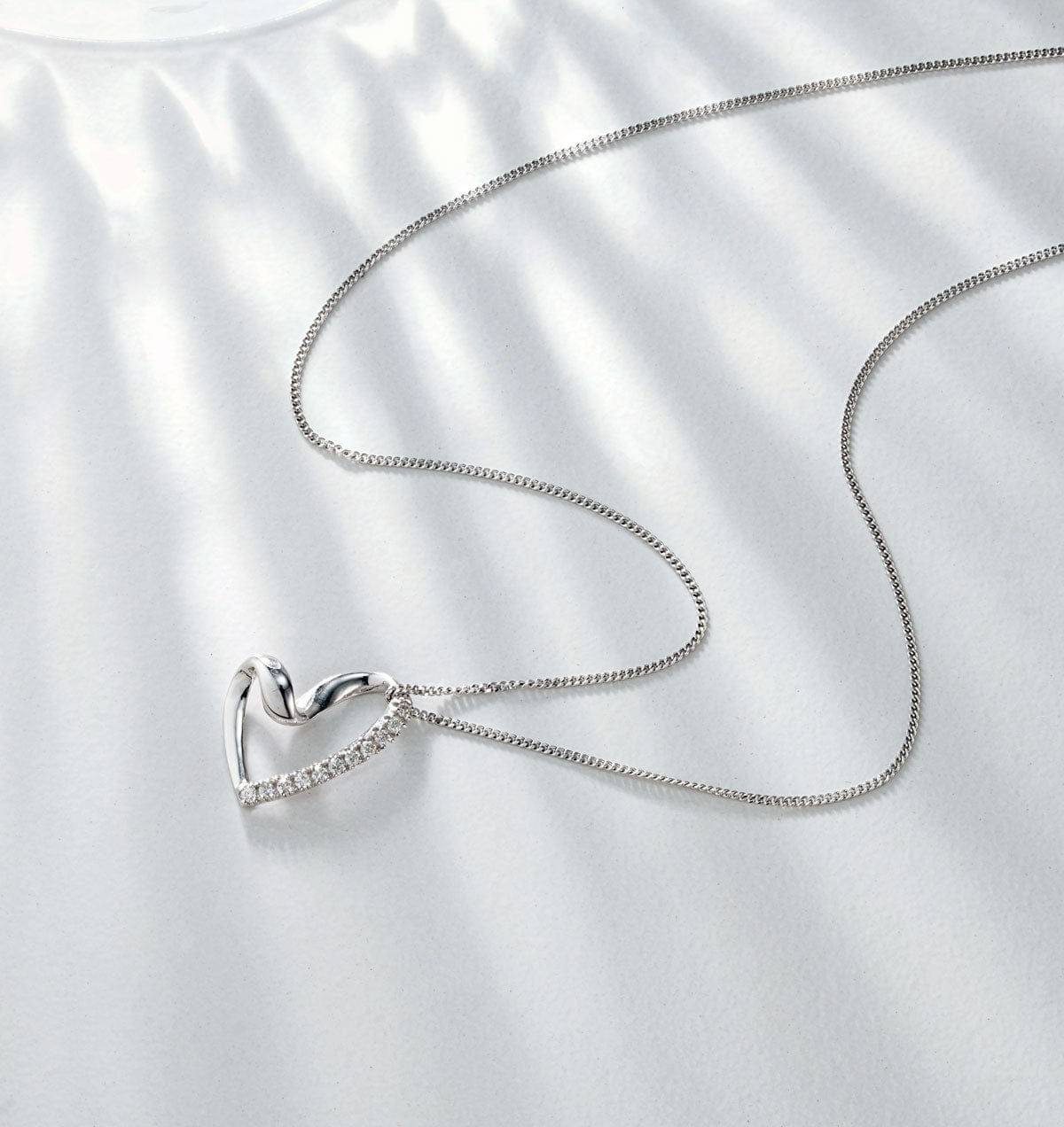 Diamond Lab Diamond Heart Necklace Pendant 0.10ct H/SI Set in 925 Silver