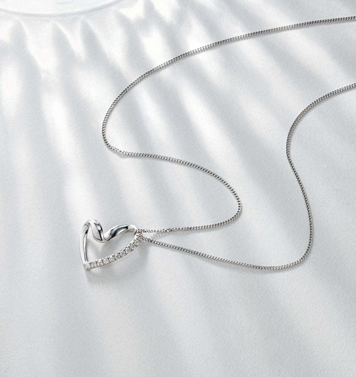Diamond Heart Pendant Necklace 0.10ct Diamond 9K White Gold