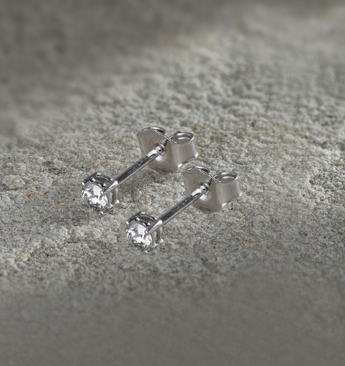Diamond Earrings 0.20CT Studs H/SI Quality in 18K White Gold - 3 mm