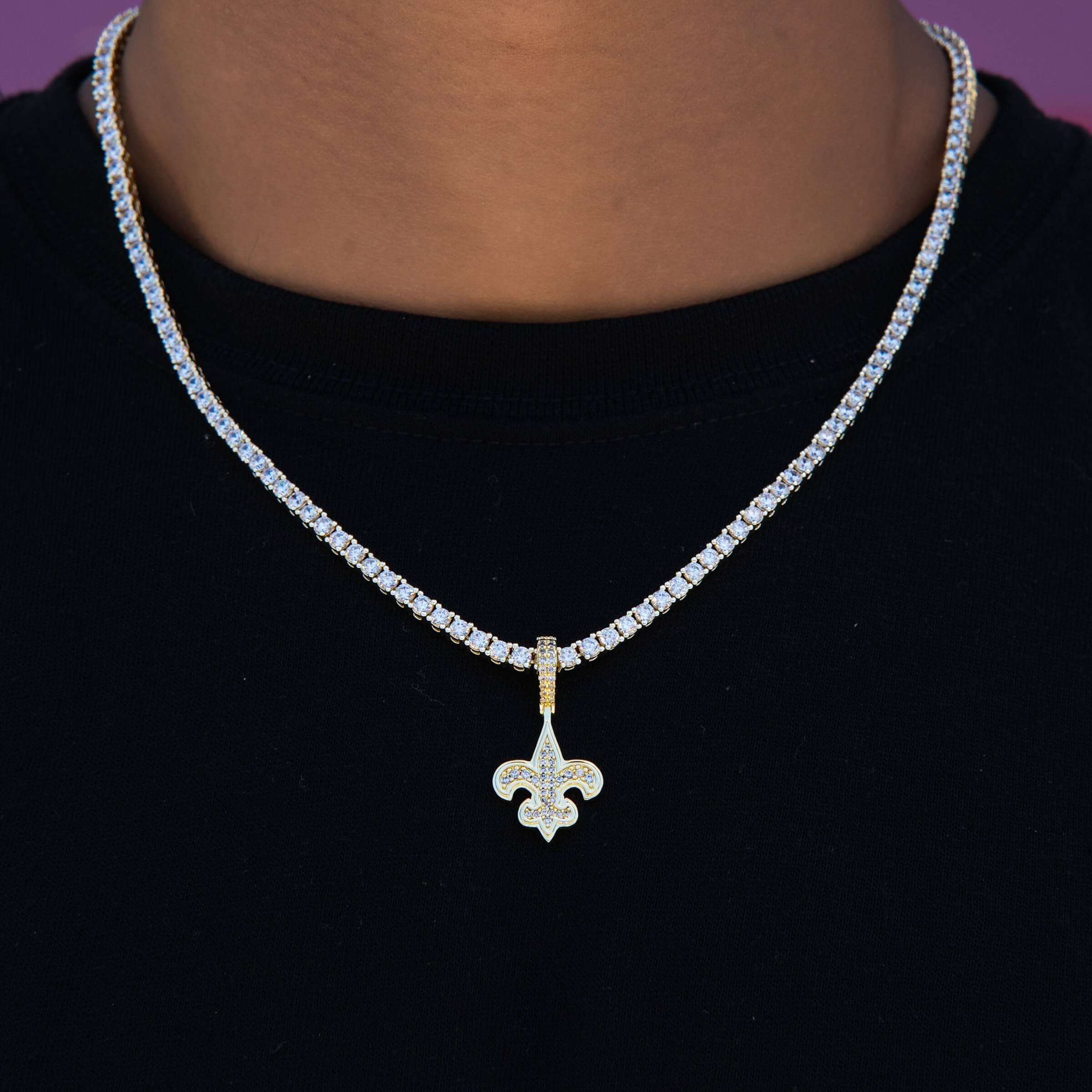 GLD Men New Orleans Saints Official NFL Micro Logo Solid Pendant in Yellow Gold