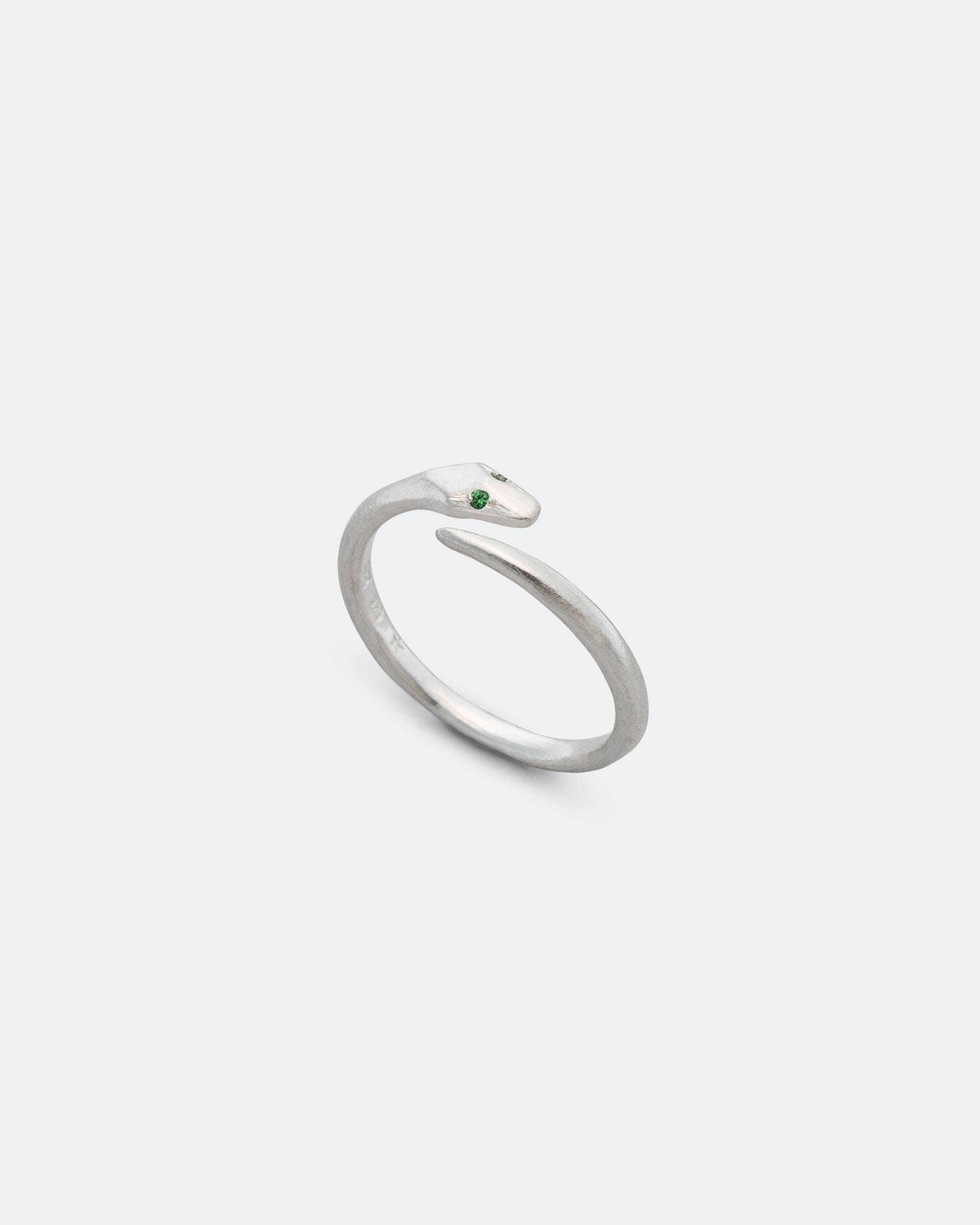 Seb Brown Serpent Ring 2.0 - 925 Silver/Garnet