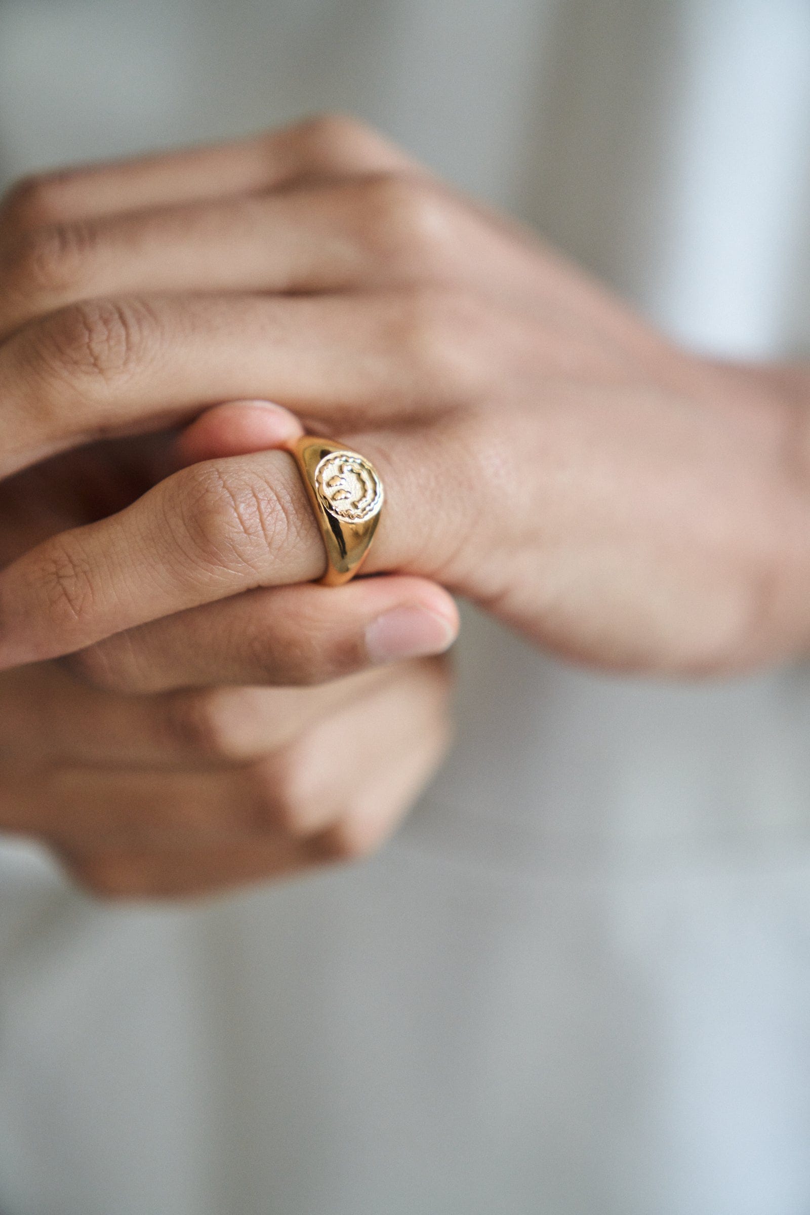UN:IK Jewellery Trippy Signet Ring - Gold