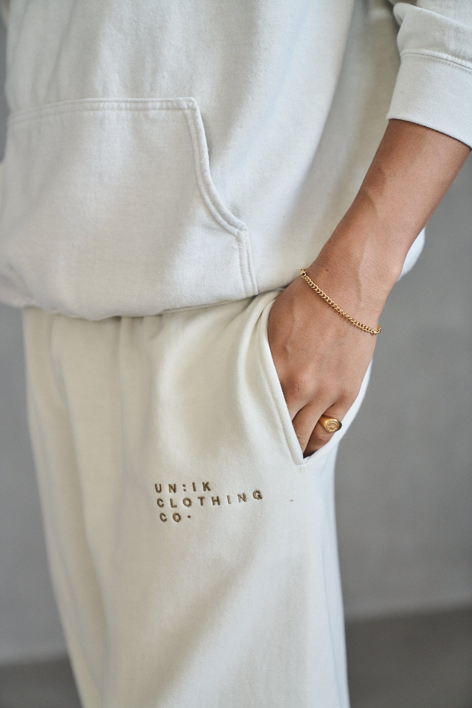 UN:IK Jewellery Trippy Signet Ring - Gold