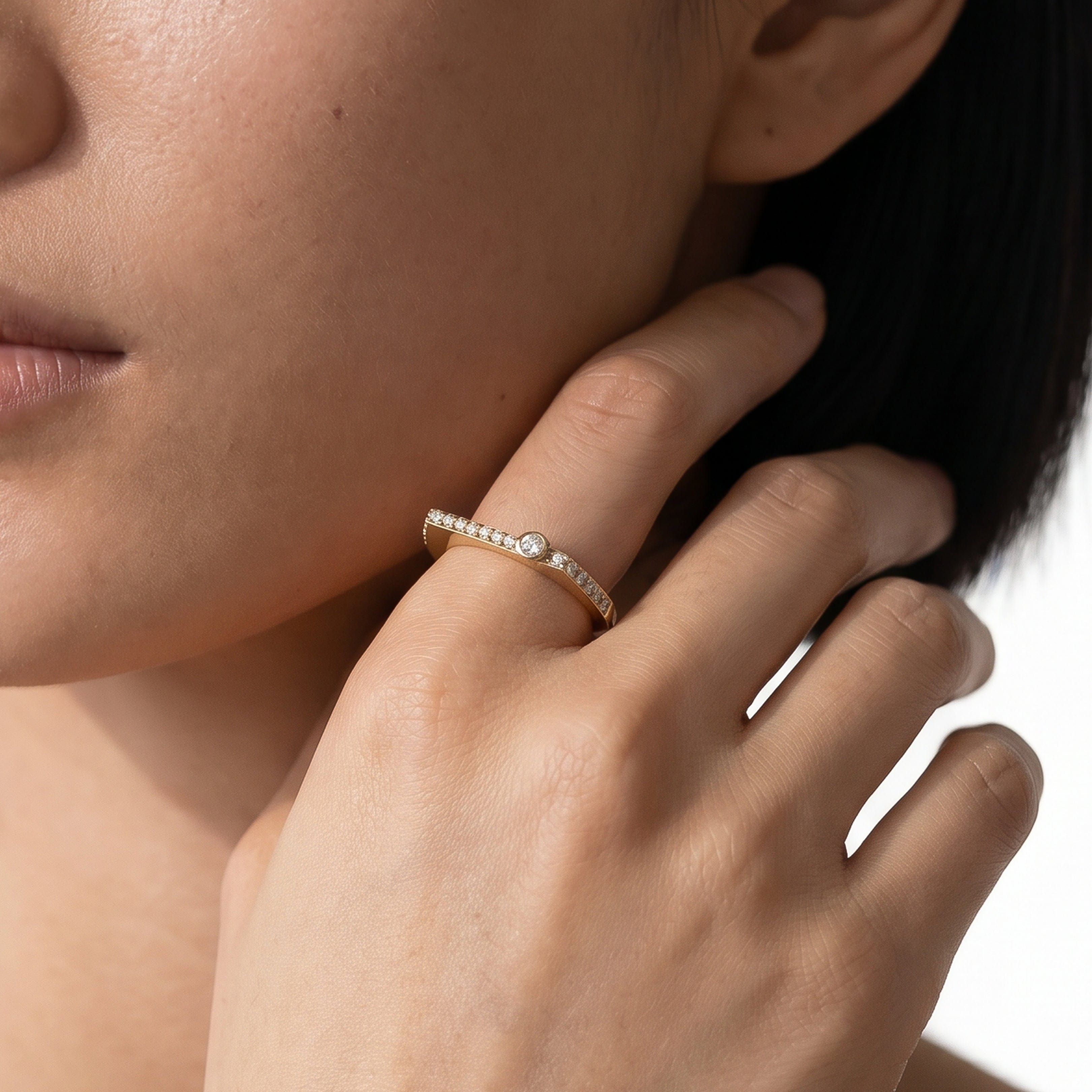 RING The Scottie Round Stacker Ring