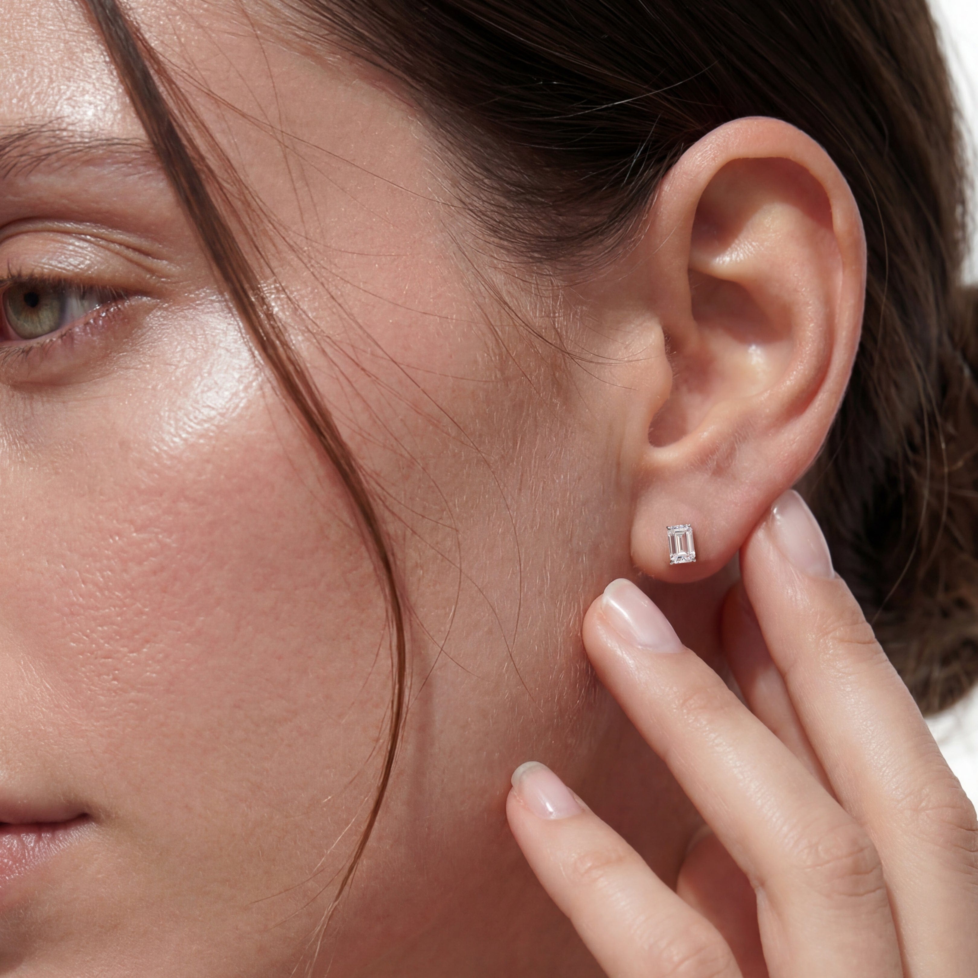 Classic Emerald Stud Earrings (F/G VS+)