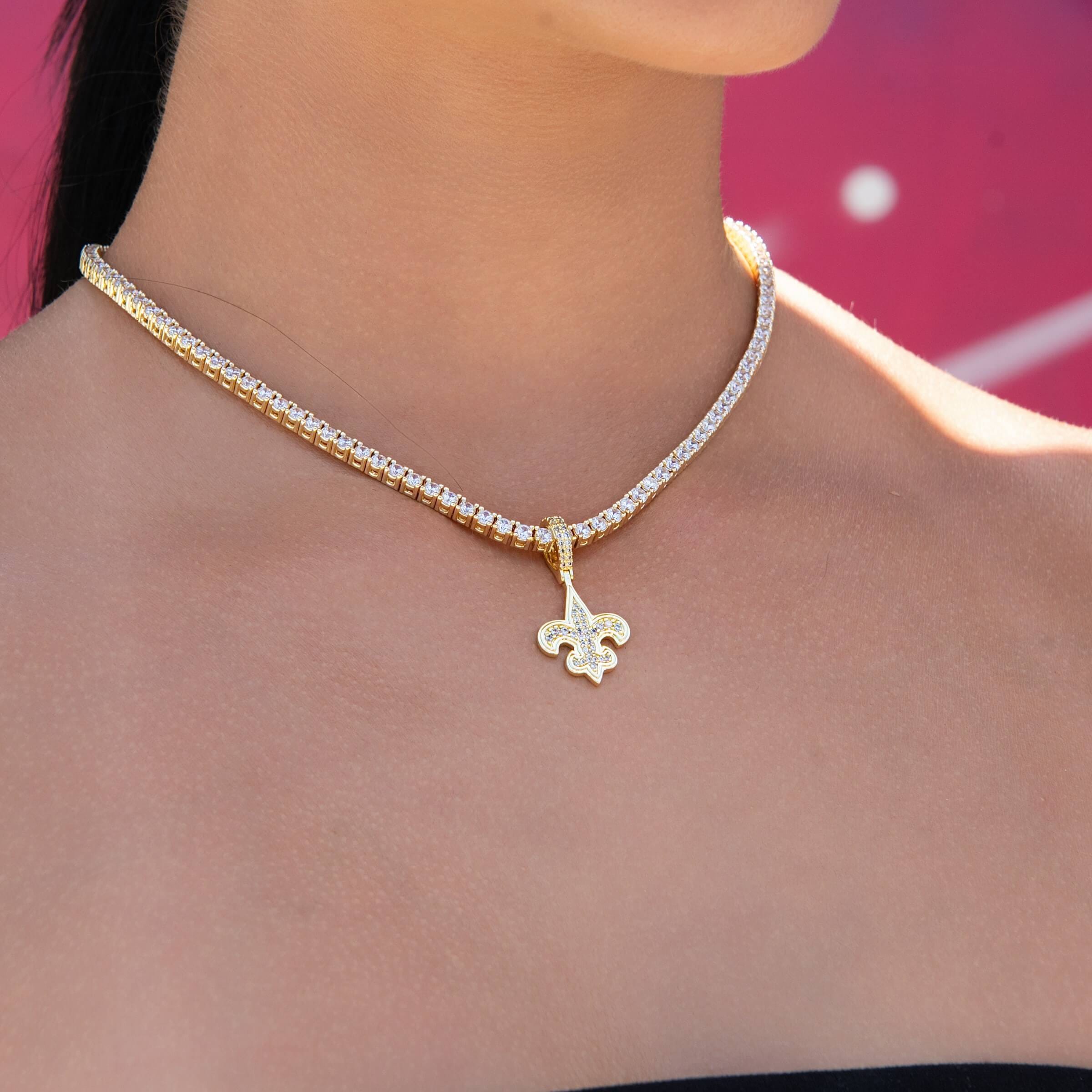 GLD Women New Orleans Saints Official NFL Micro Logo Solid Pendant in Yellow Gold