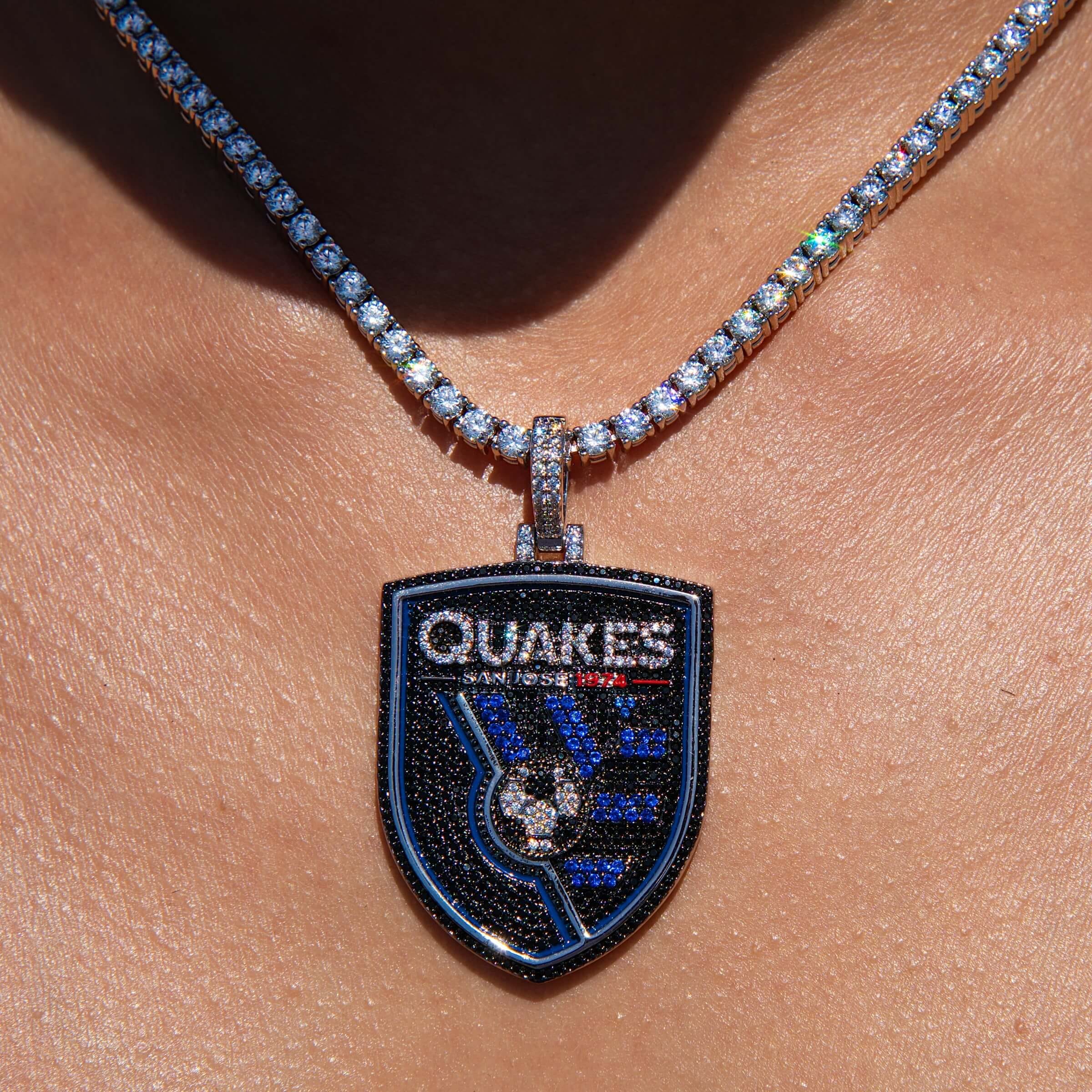 GLD Women San Jose Earthquakes Official MLS Logo Pendant in White Gold