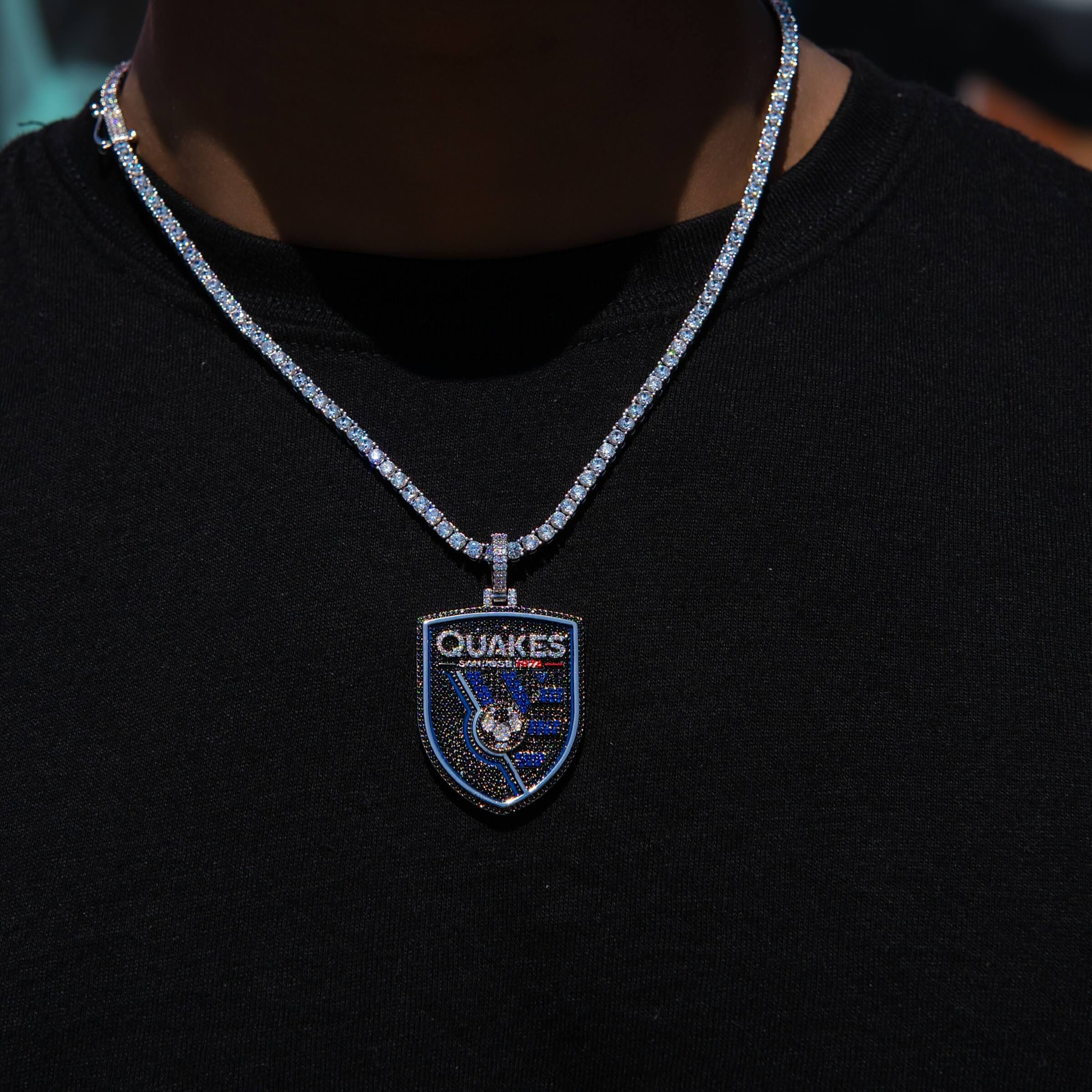 GLD Men San Jose Earthquakes Official MLS Logo Pendant in White Gold
