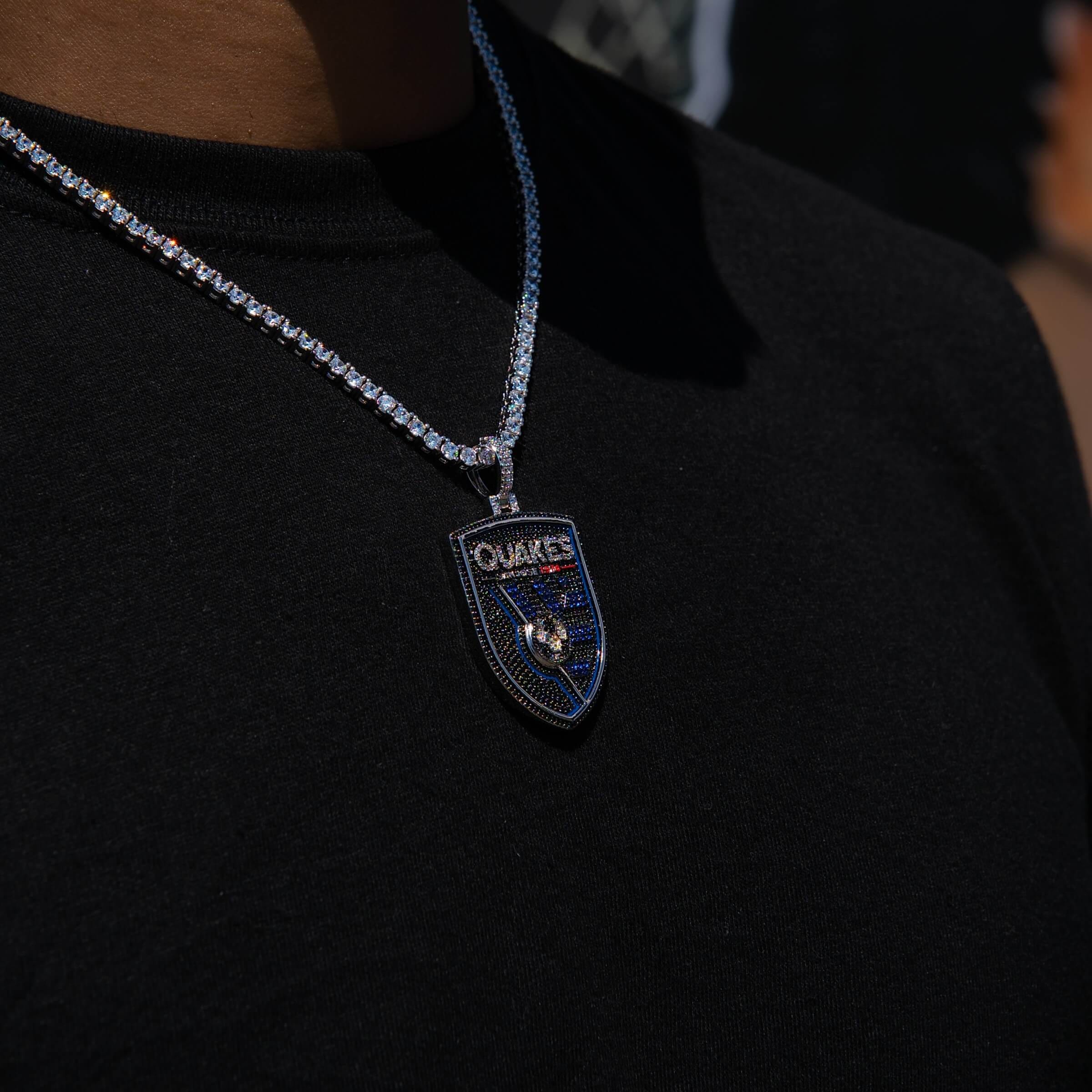 GLD Men San Jose Earthquakes Official MLS Logo Pendant in White Gold