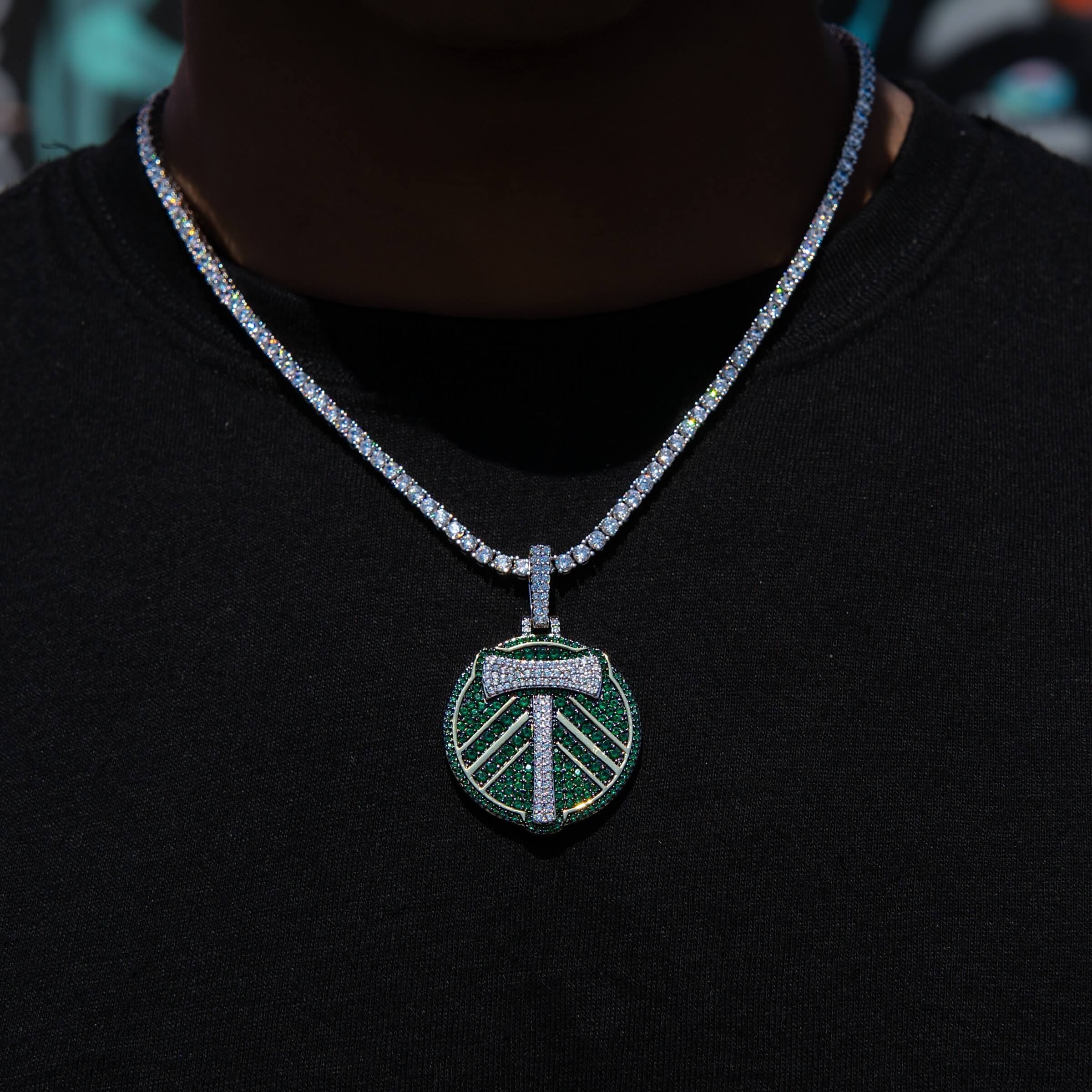 GLD Men Portland Timbers Official MLS Logo Pendant in White Gold