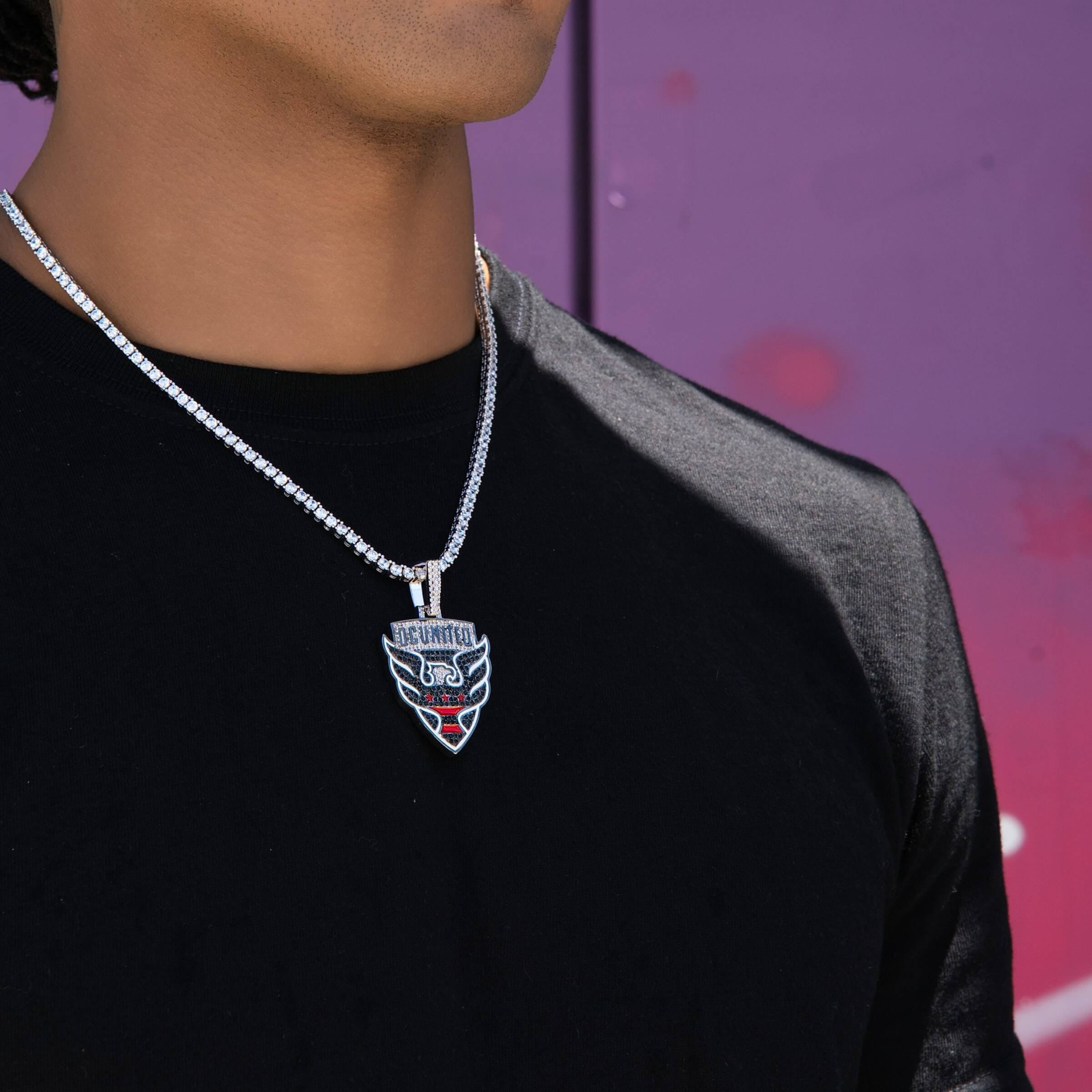 GLD Men D.C. United Official MLS Logo Pendant in White Gold