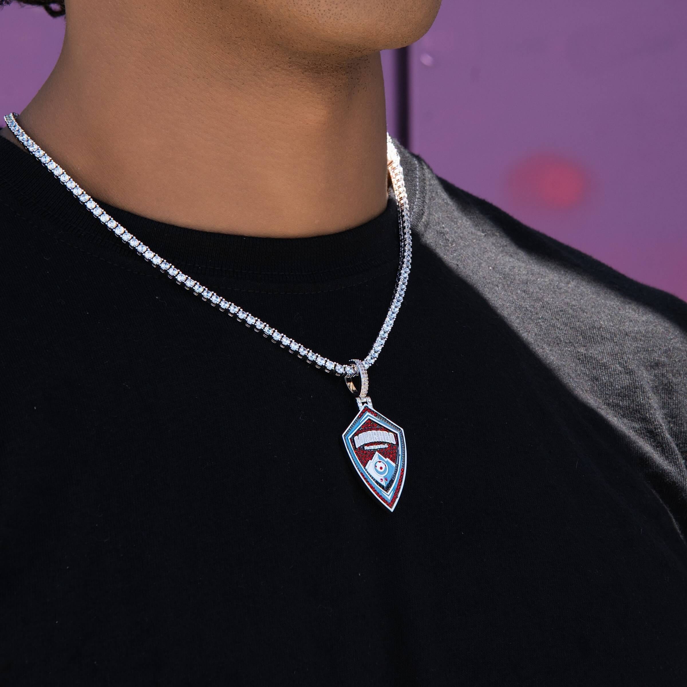 GLD Men Colorado Rapids Official MLS Logo Pendant in White Gold